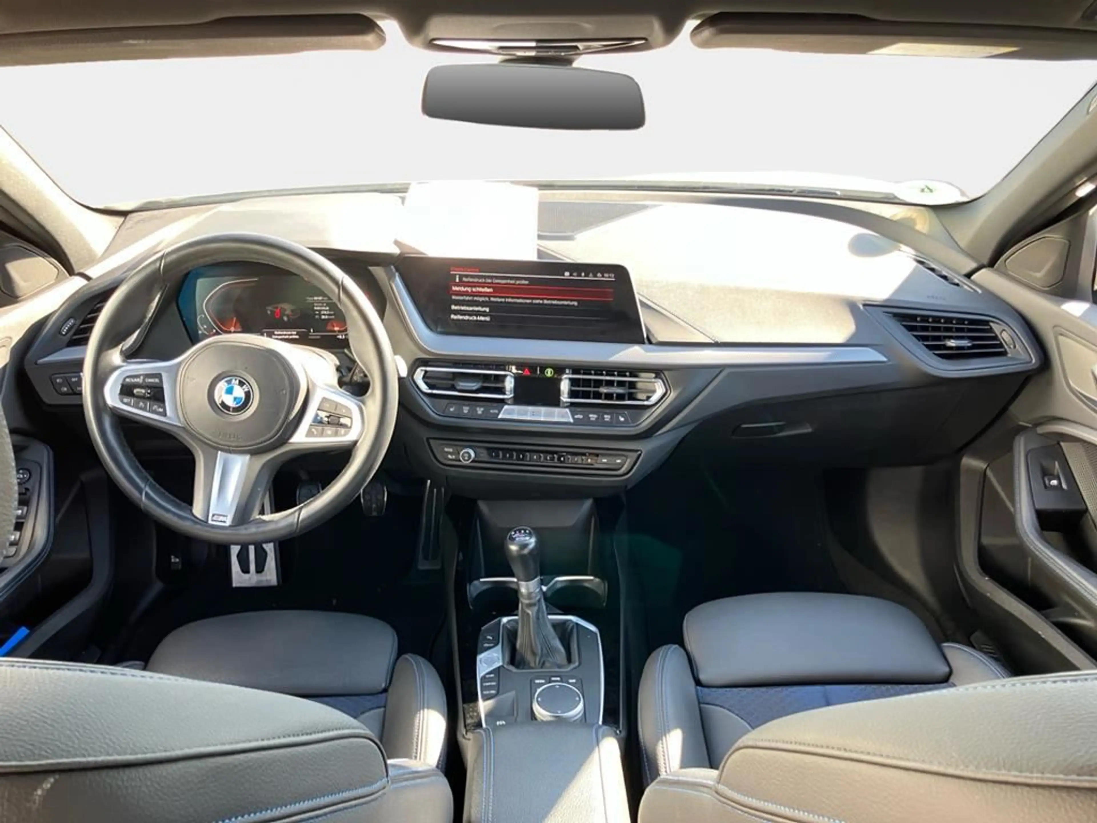 BMW 118 M Sport — photo 13