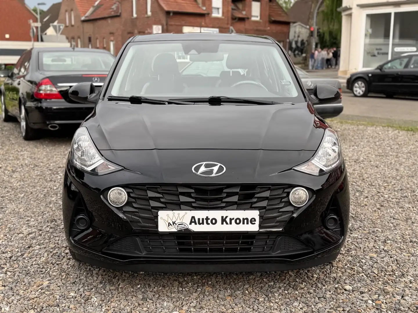 Hyundai i10 Select 1.0 SpurhalteAss. SHZ Tempomat Klima Zwart - 2