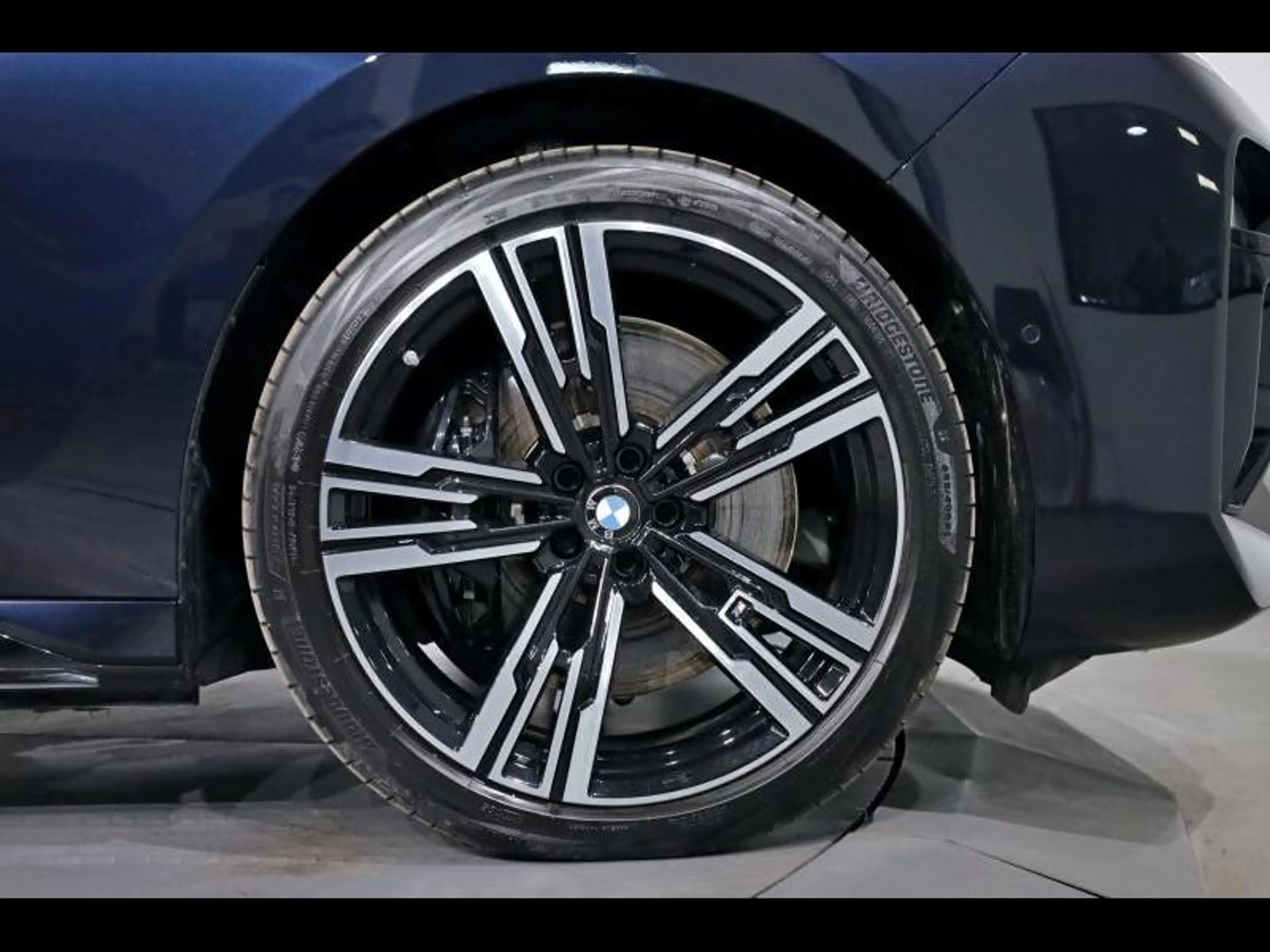 BMW 750 e xDrive Kit M Sport — photo 4