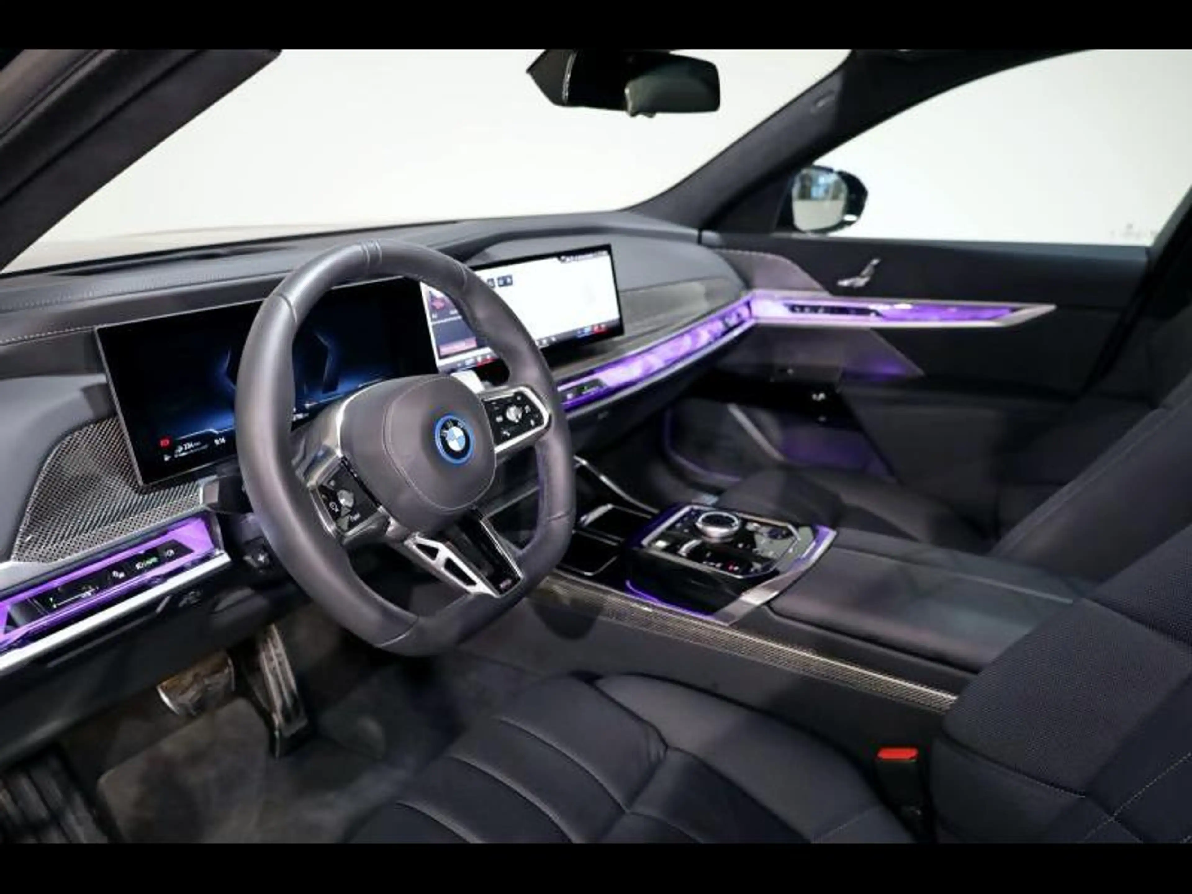 BMW 750 e xDrive Kit M Sport — photo 5