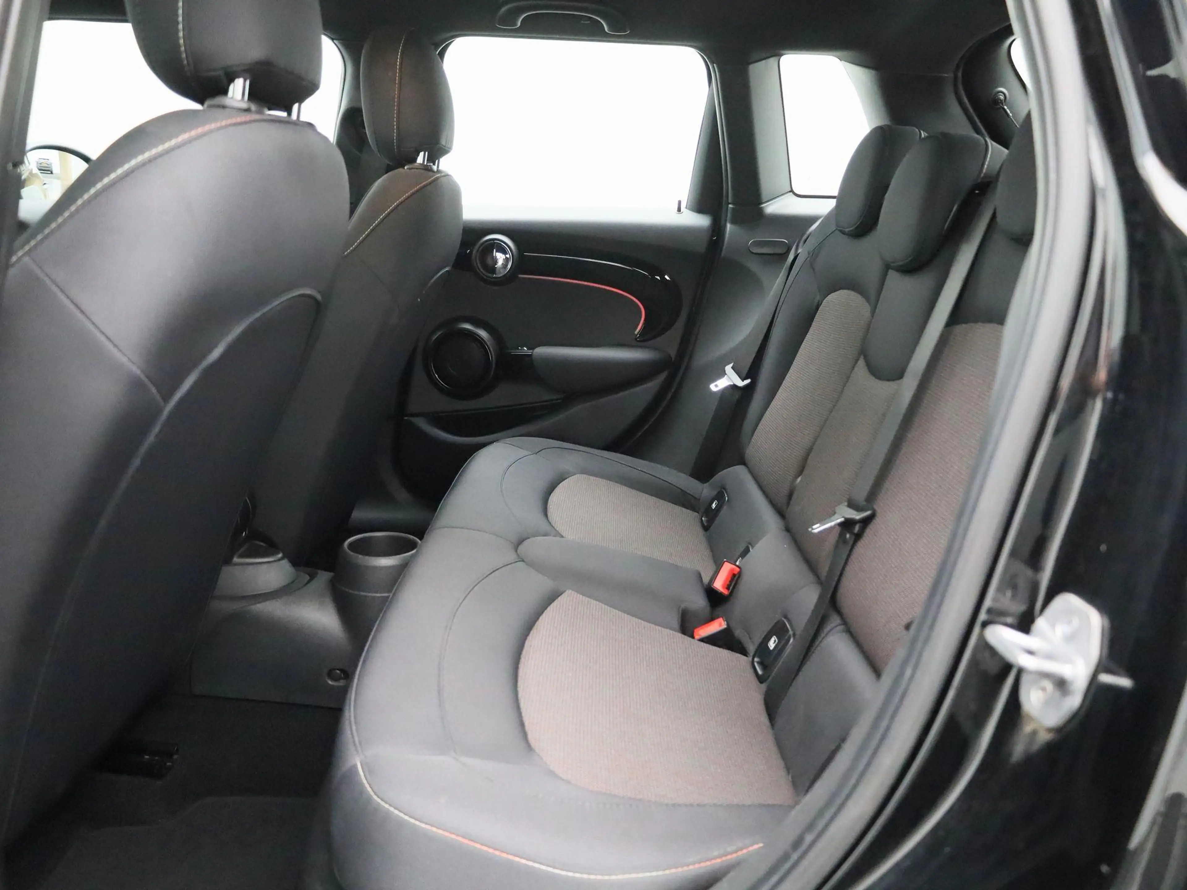 MINI One Mini 5 door NAVI | ECC | PDC — photo 11