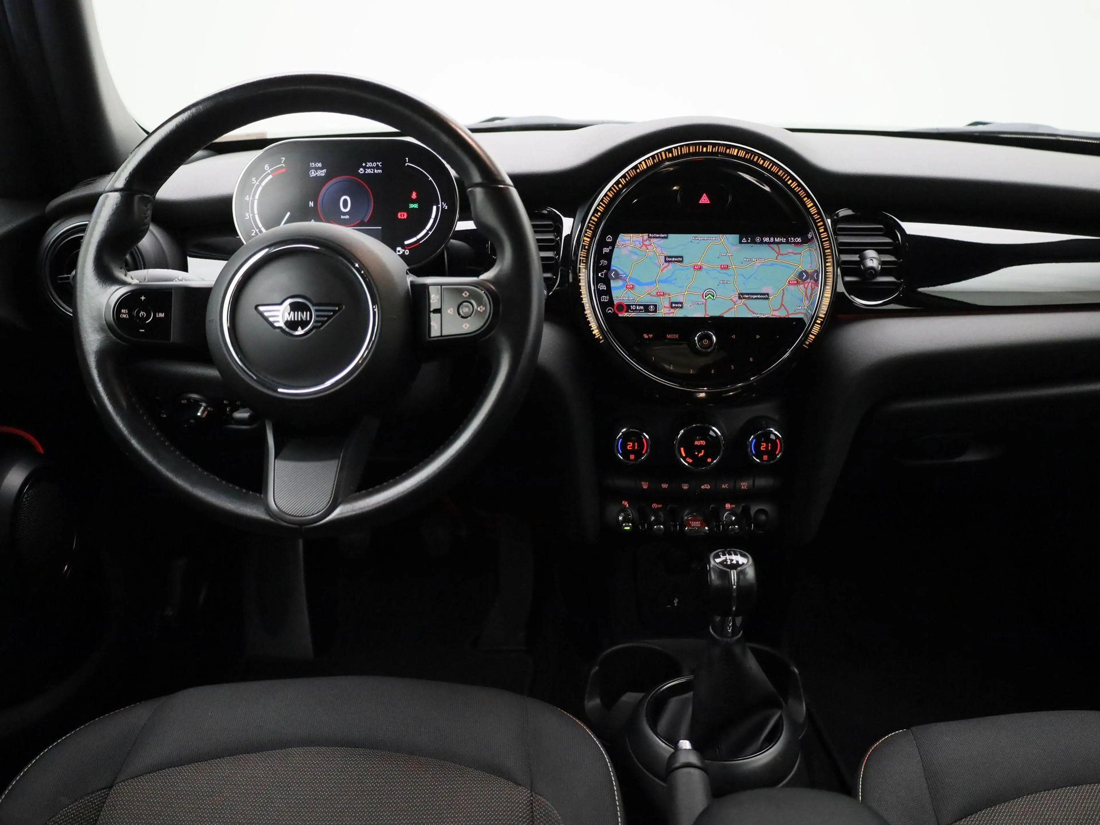 MINI One Mini 5 door NAVI | ECC | PDC — photo 7