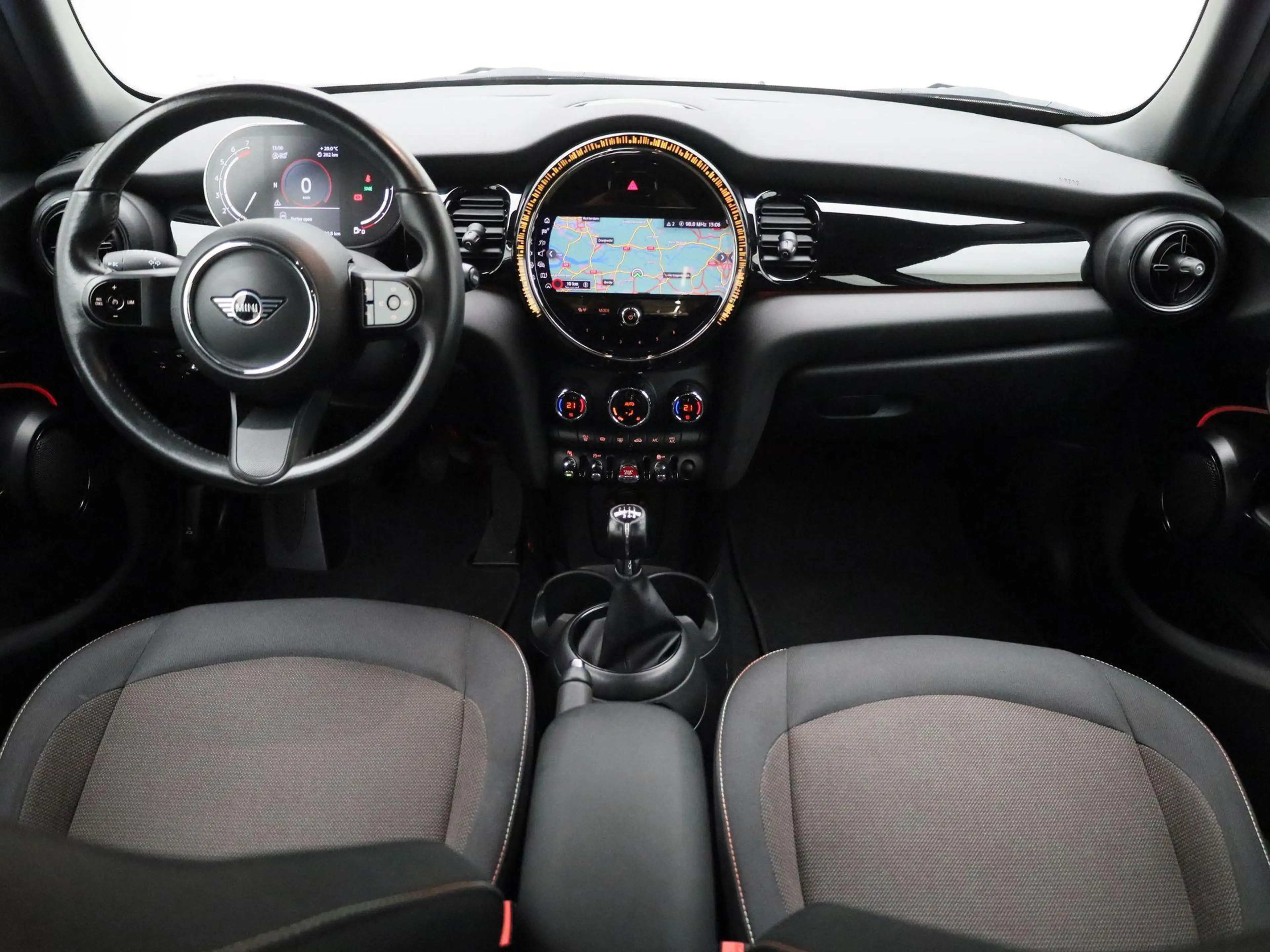 MINI One Mini 5 door NAVI | ECC | PDC — photo 8