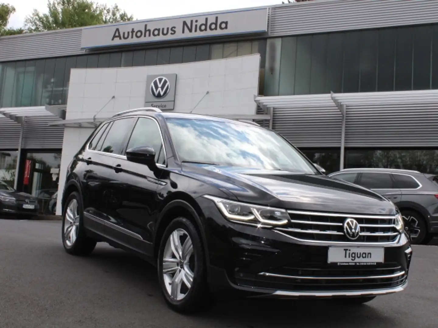 Volkswagen Tiguan 1.5 TSI Elegance DSG AHK-STHZ.-MATRIX-KAMERA- Schwarz - 2