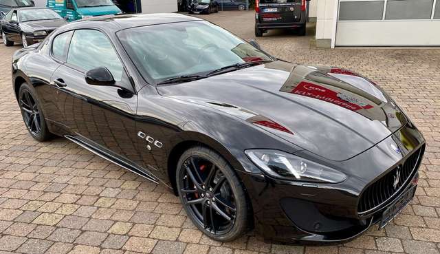 Maserati GranTurismo 4.7 V8 Sport MC Shift Carbon aus Sammlung 1.Hand