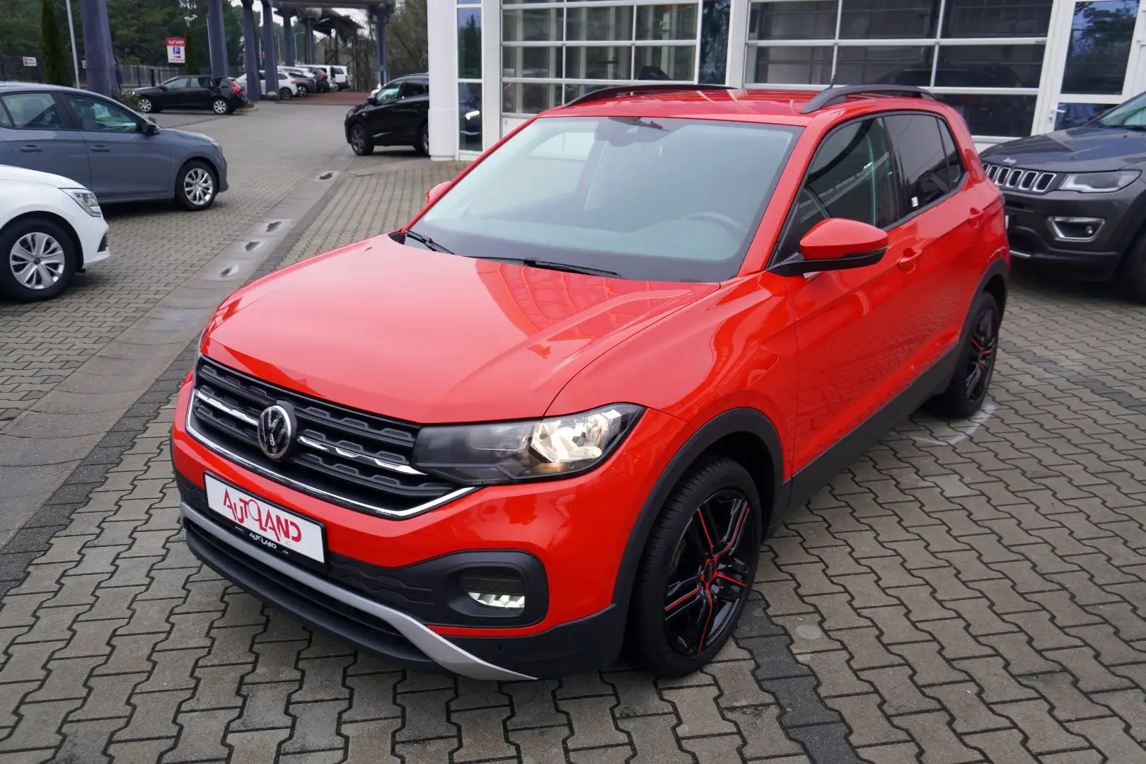 Volkswagen T-Cross 1.0 TSI DSG Life APP AHK ACC Kamera Rot - 1