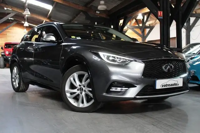 Infiniti Q30 2.2D 170 PREMIUM DCT