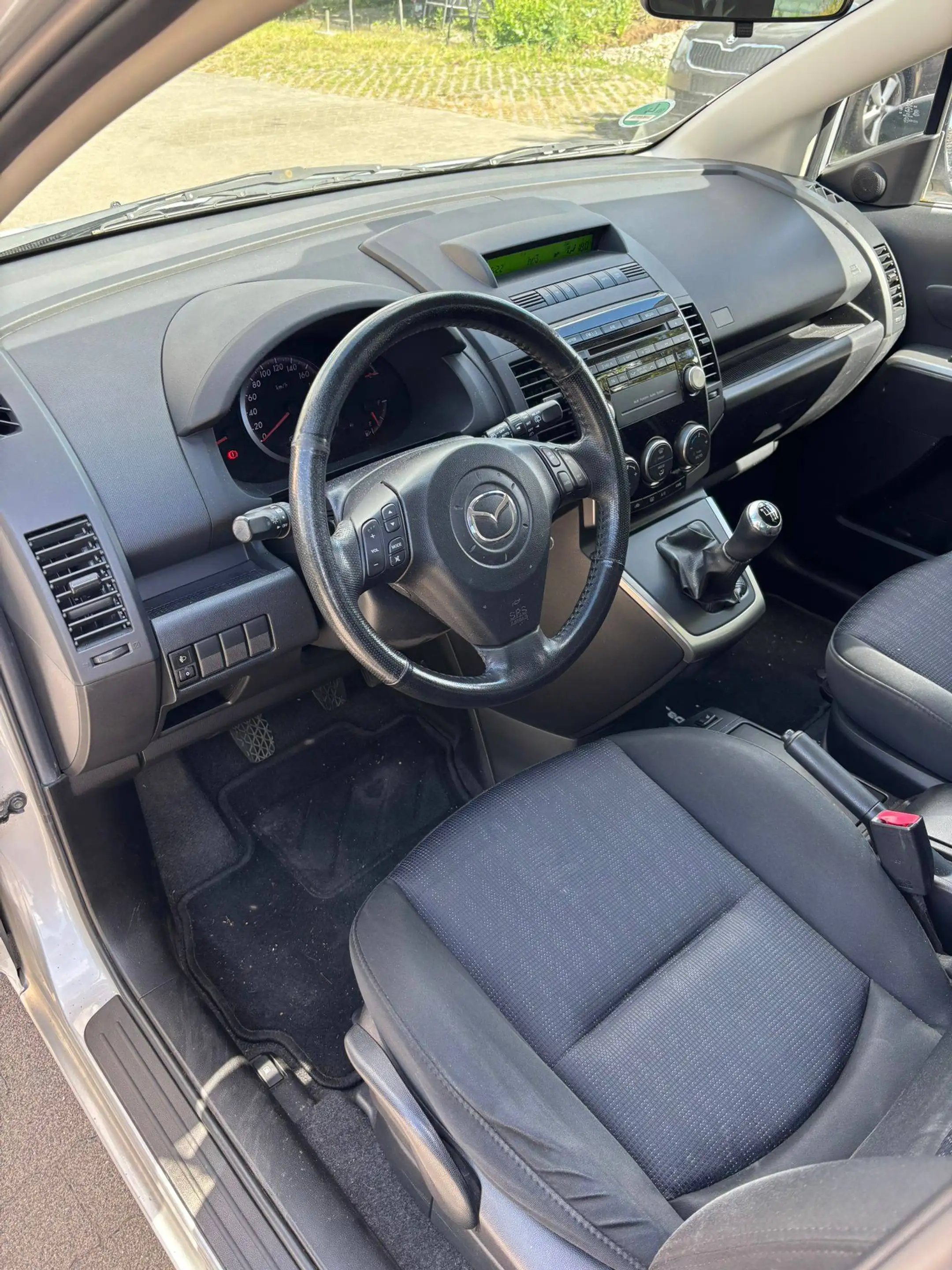 Mazda 5 2.0 CD Active*SITZHEIZUNG*ALU*TEMPOMAT*LEDERLENKRAD* — photo 12