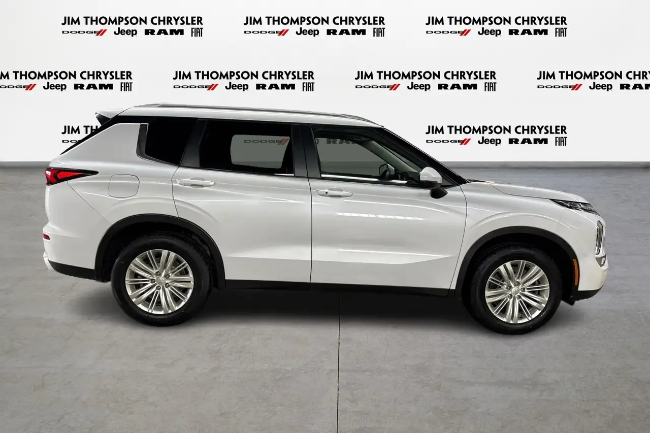Mitsubishi Outlander снимка Mitsubishi Outlander