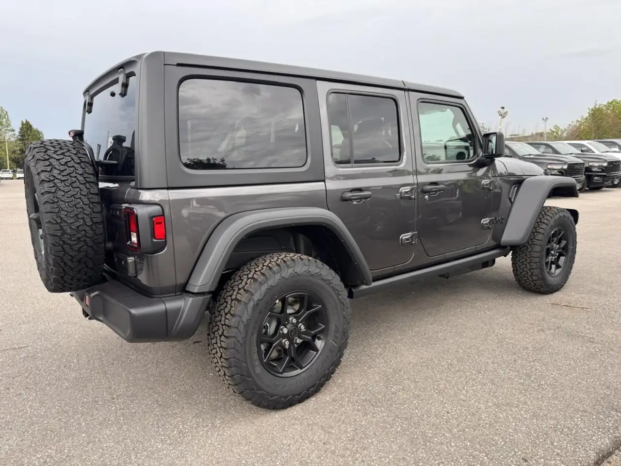Jeep Wrangler photo Jeep Wrangler