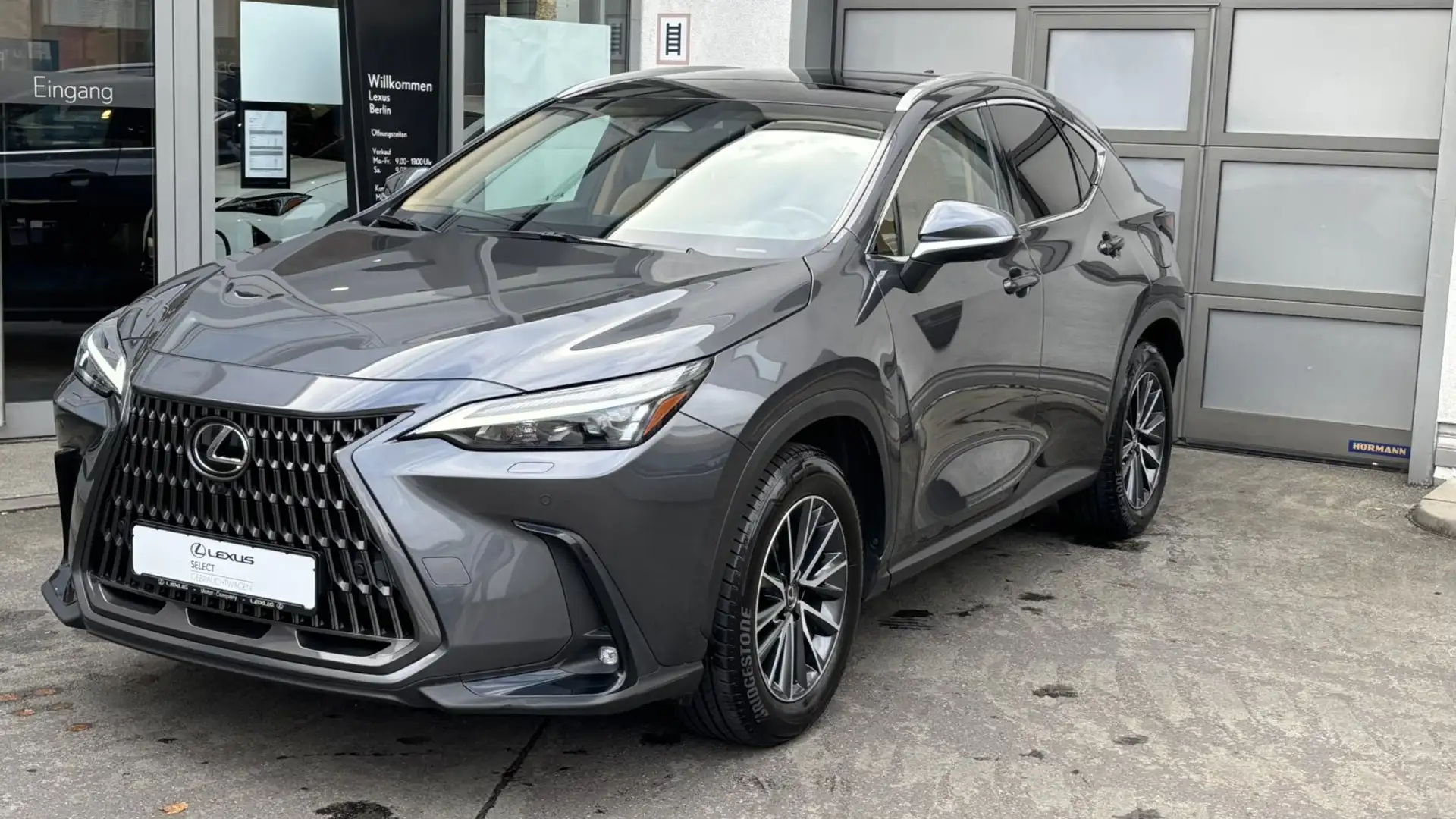 Lexus NX 350h 2,5 HEV FWD EXECUTIVE LINE*Panoramadach* Grau - 2