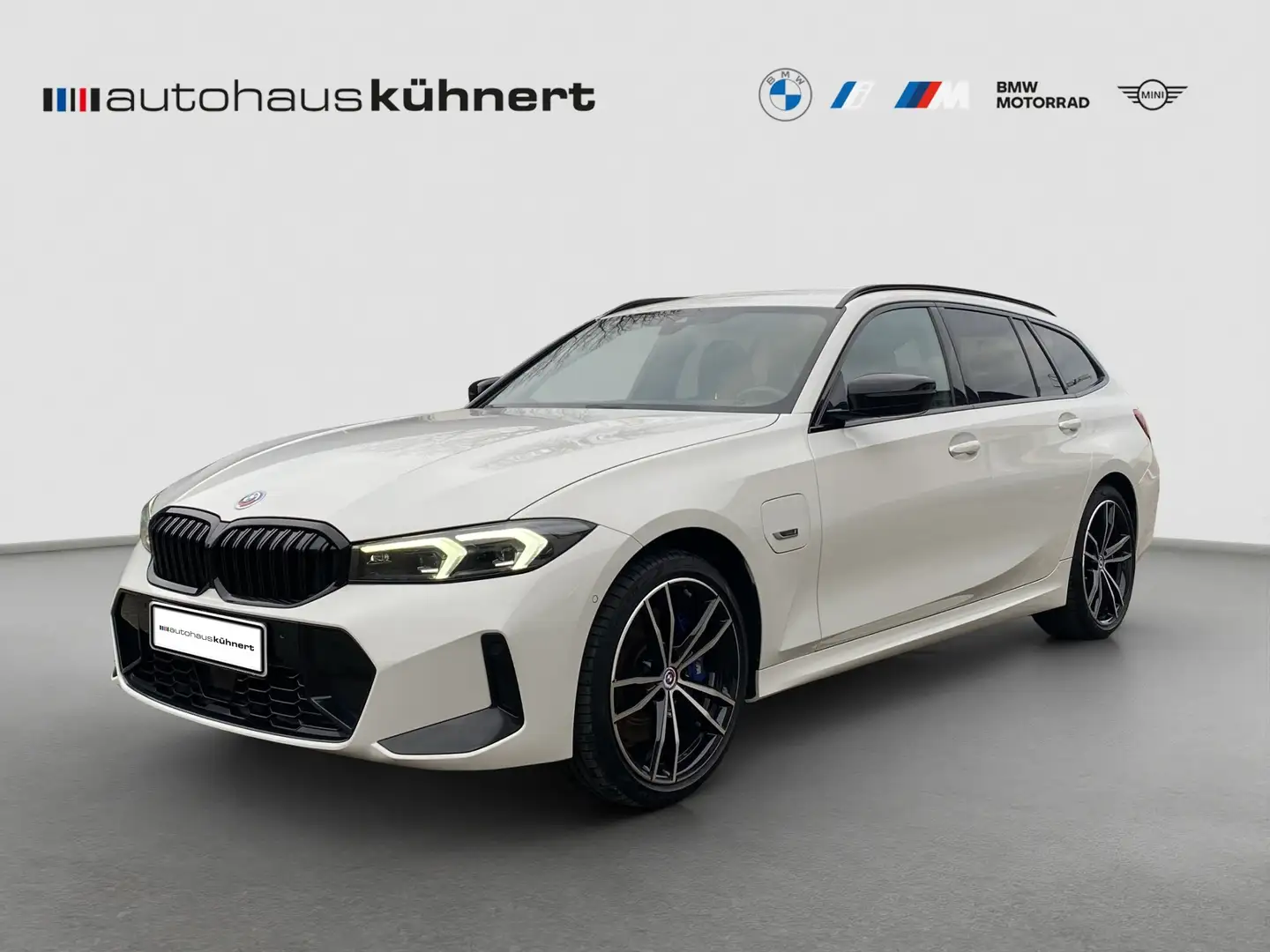 BMW 330 e xDrive touring ///M-Sport PRO ACC DrvAss H&K 360 Weiß - 1