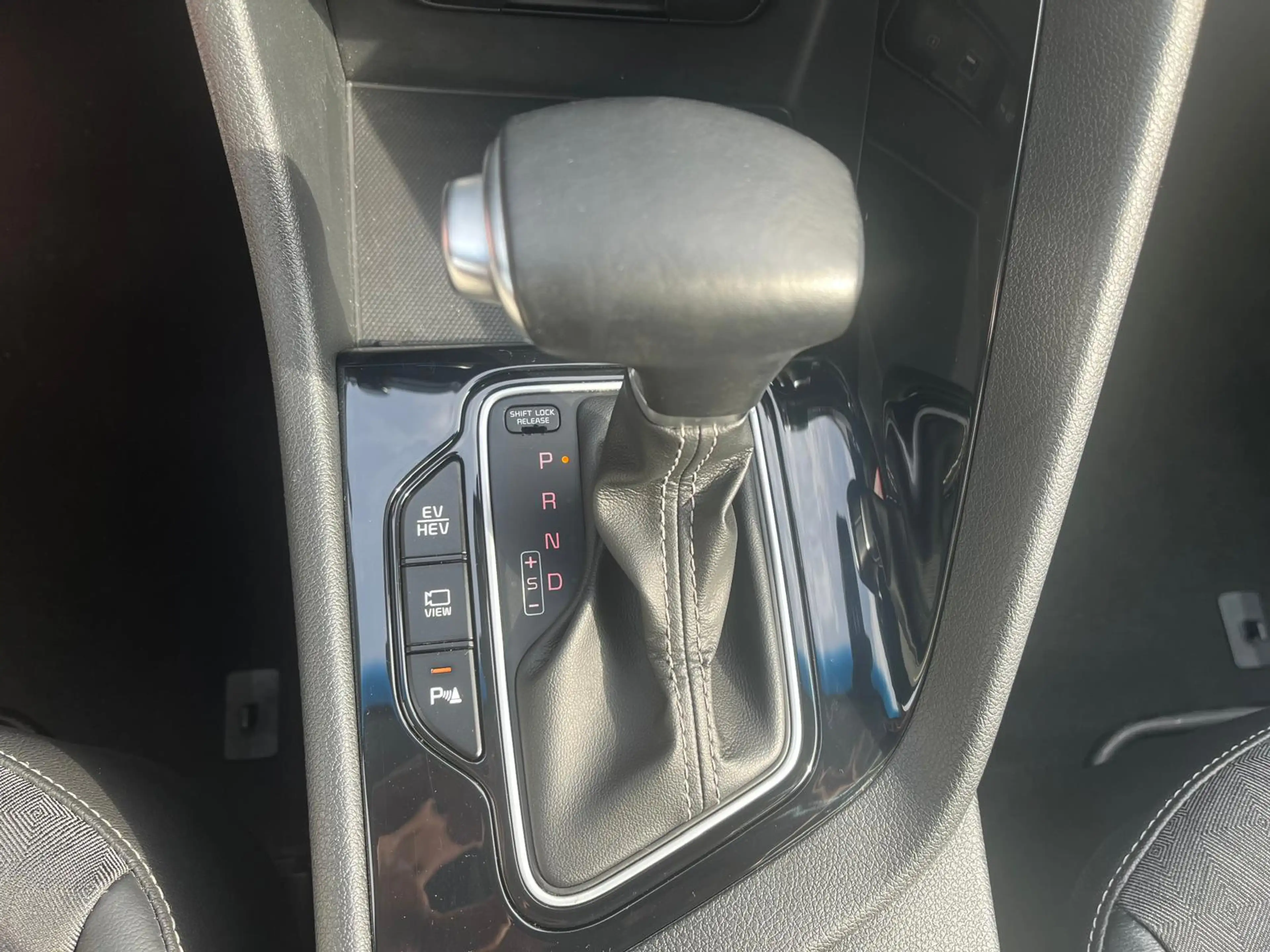Kia Niro 1.6 GDi PHEV DynamicLine | Adaptive Cruise | Camer — photo 24
