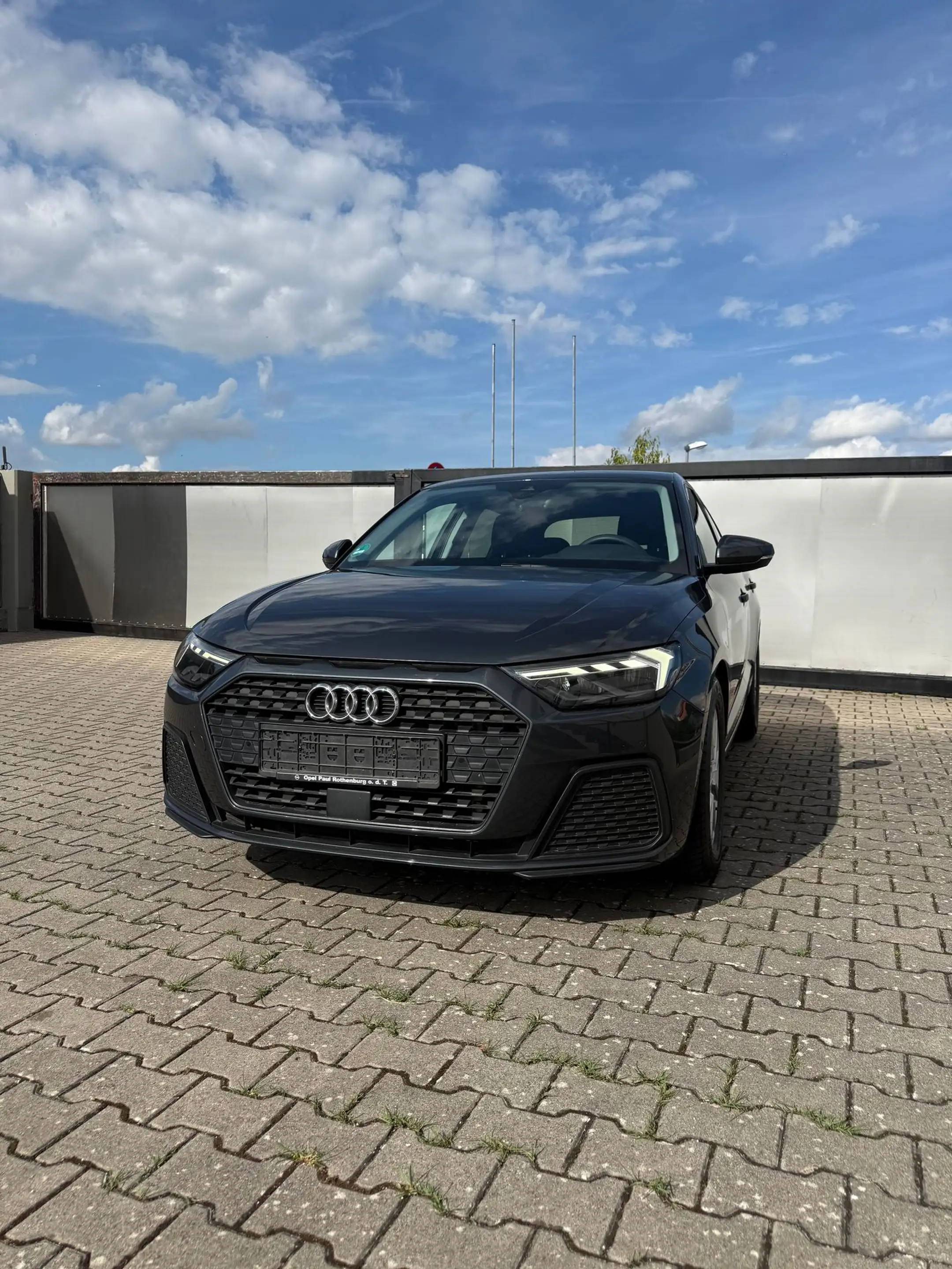 Audi A1 25 TFSI basis — photo 2