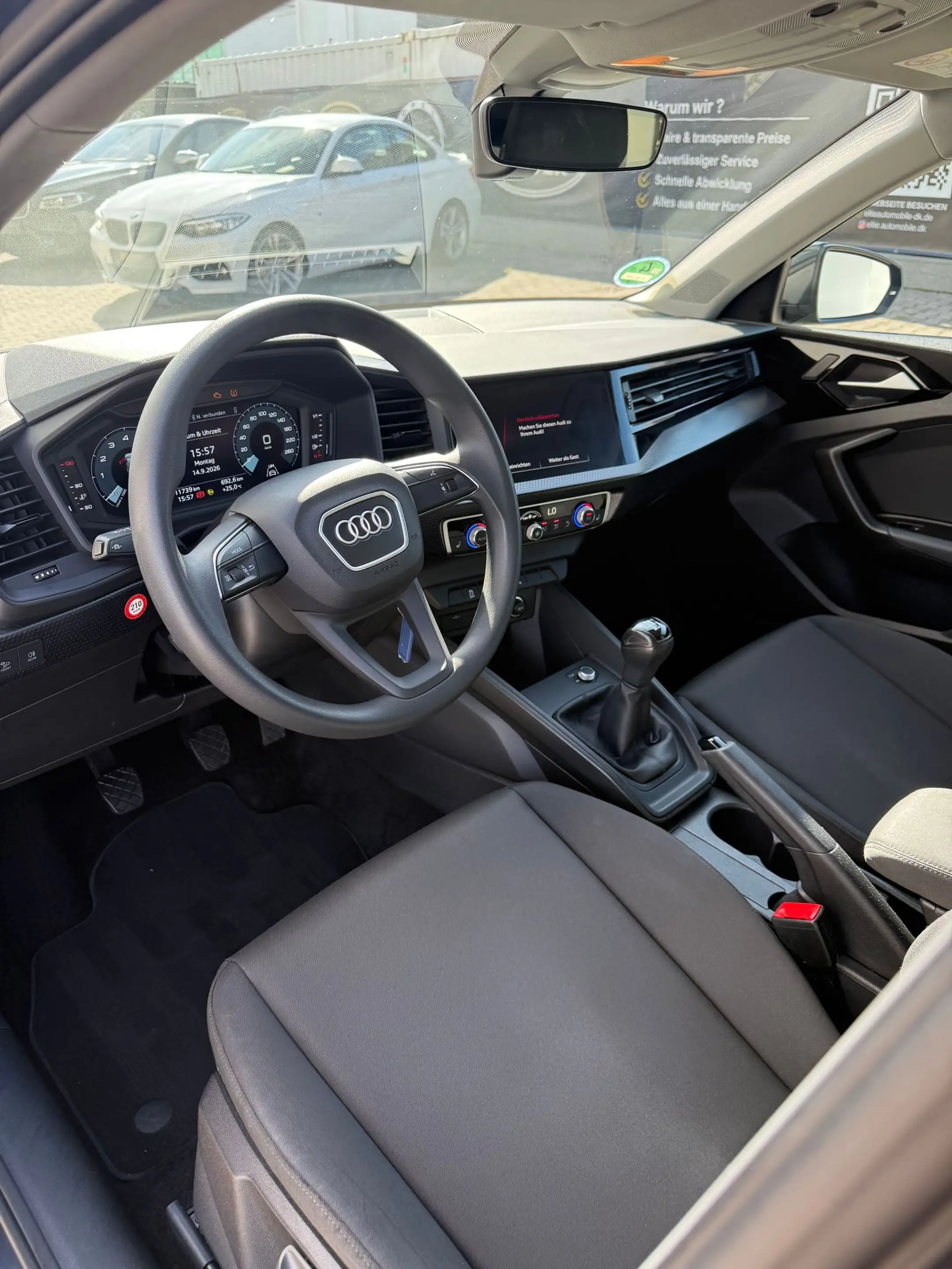 Audi A1 25 TFSI basis — photo 8