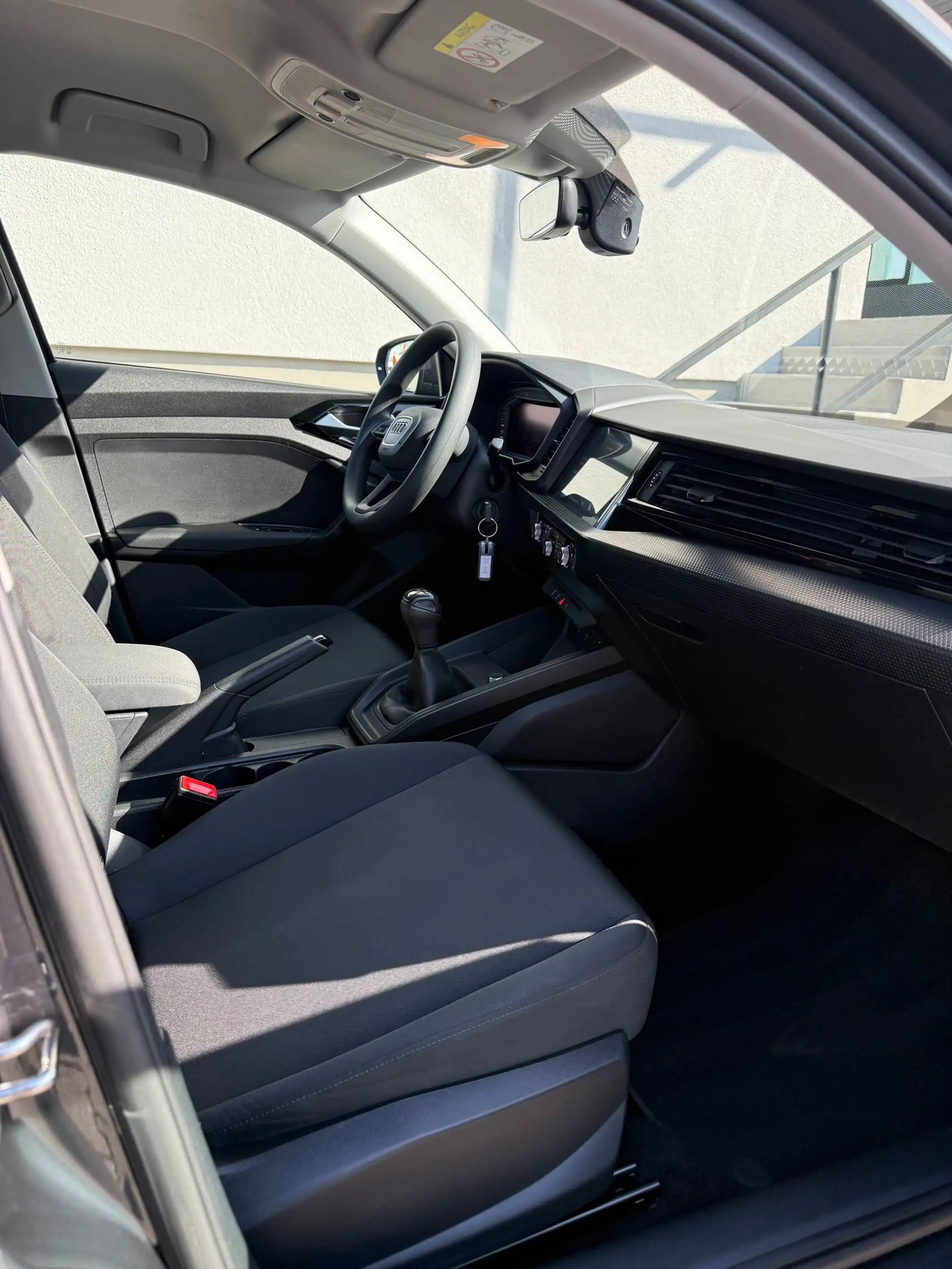 Audi A1 25 TFSI basis — photo 11