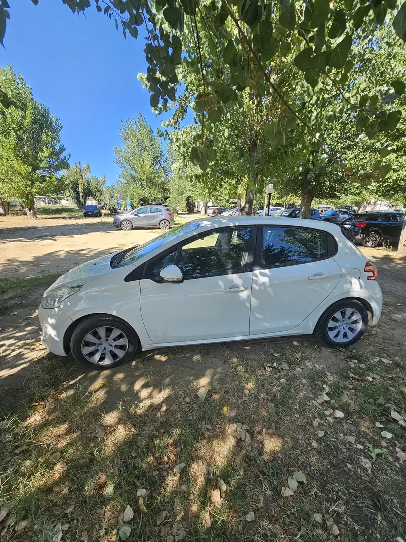 Peugeot 208 5p 1.4 e-hdi 8v Active s&s robot - 2