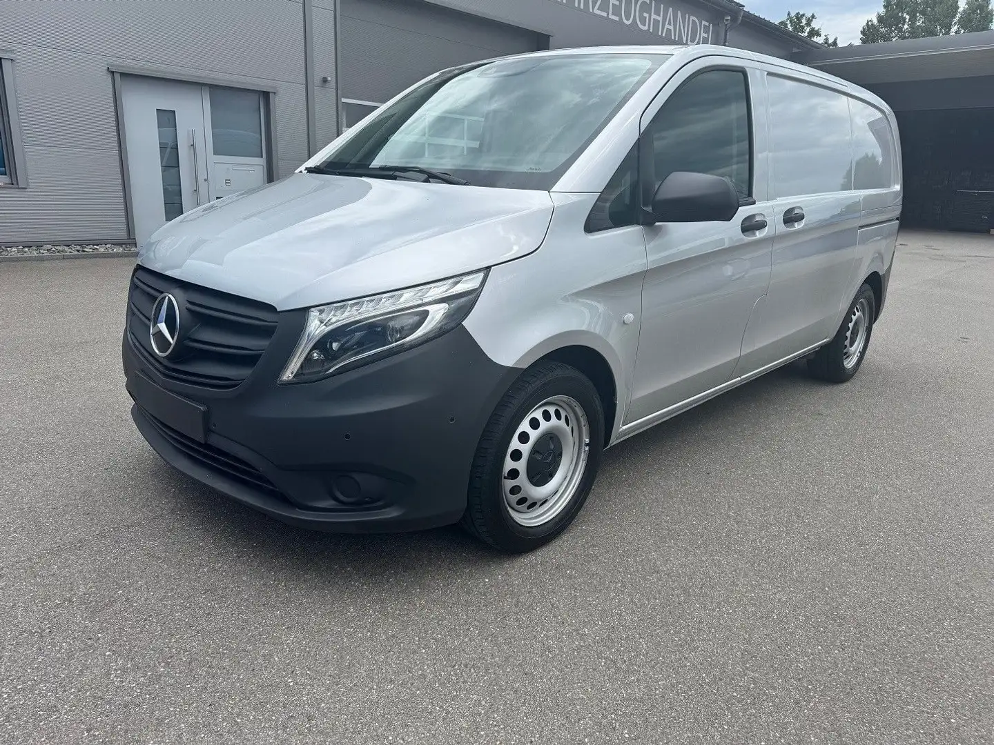 Mercedes-Benz Vito 114 CDI Kompakt Silber Klima Bott Silber - 1