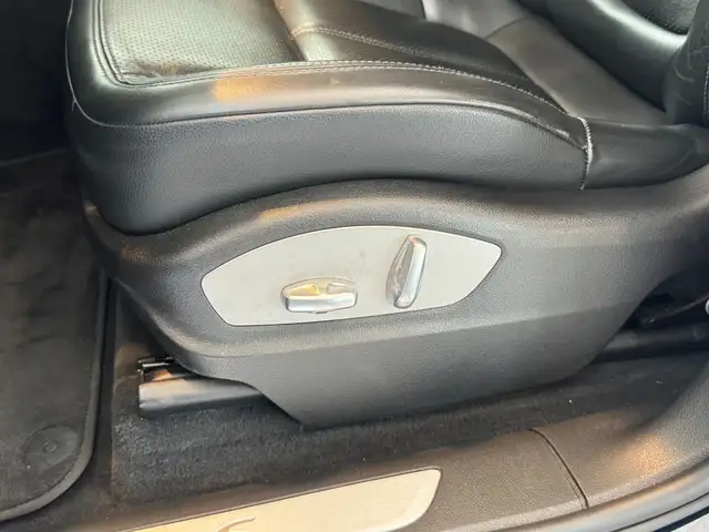 Porsche Macan view 15