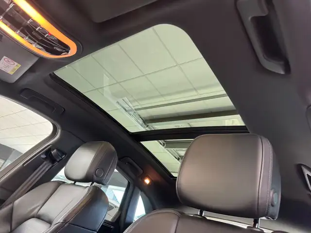 Porsche Macan view 28