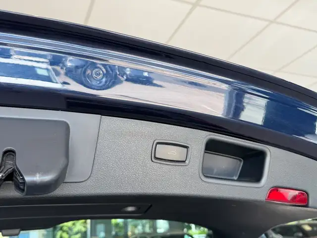 Porsche Macan view 19