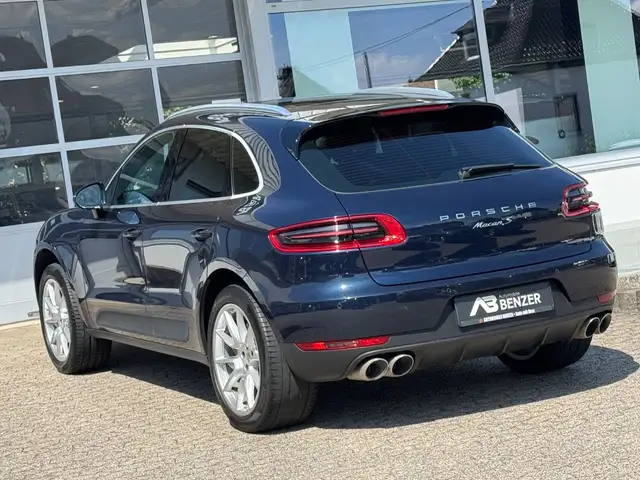 Porsche Macan view 7