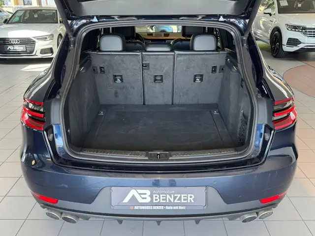 Porsche Macan view 18