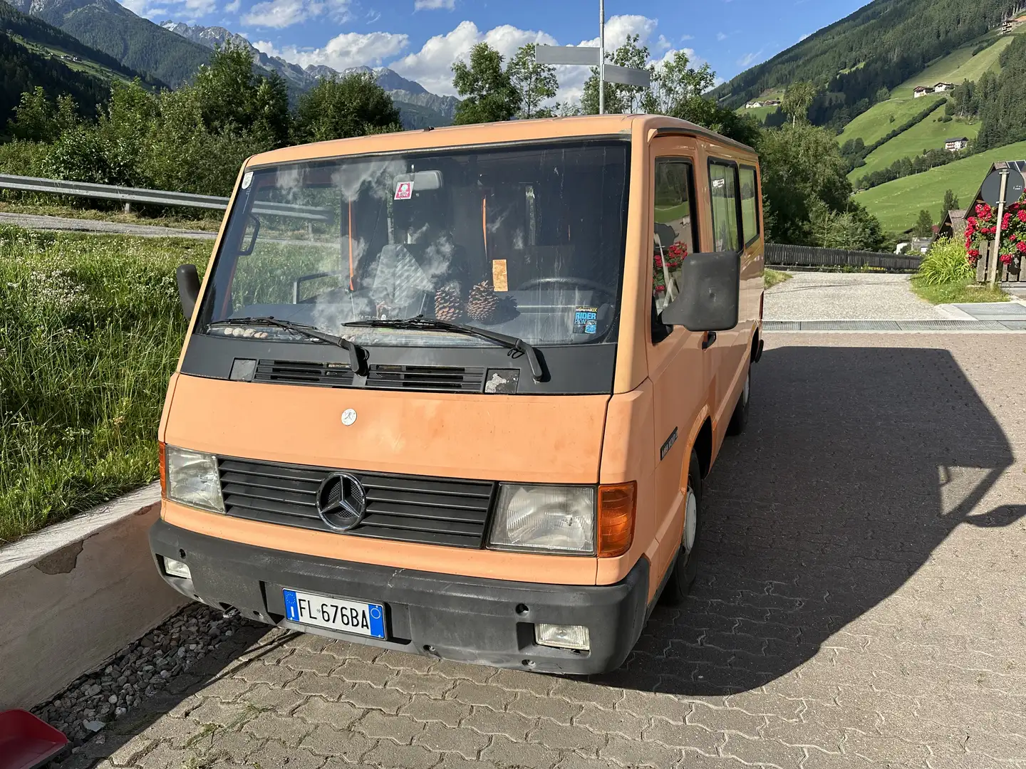 Mercedes-Benz MB 100 - 2