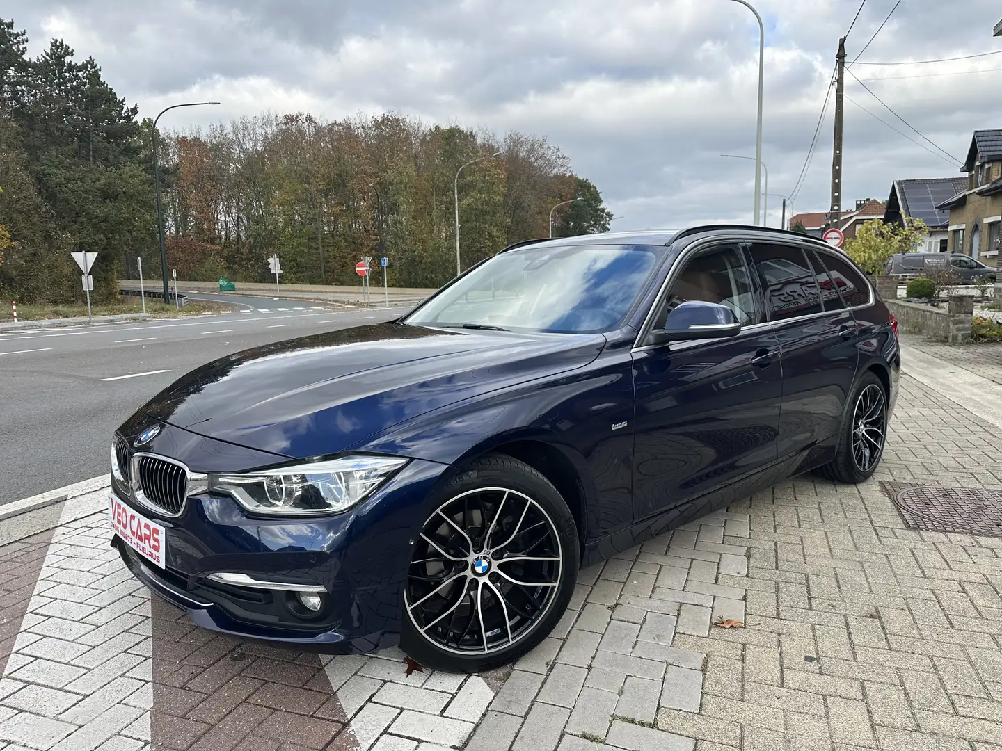BMW 316 dA Luxury / GPS Cuir LED Caméra Cruise Capteurs Bleu - 2