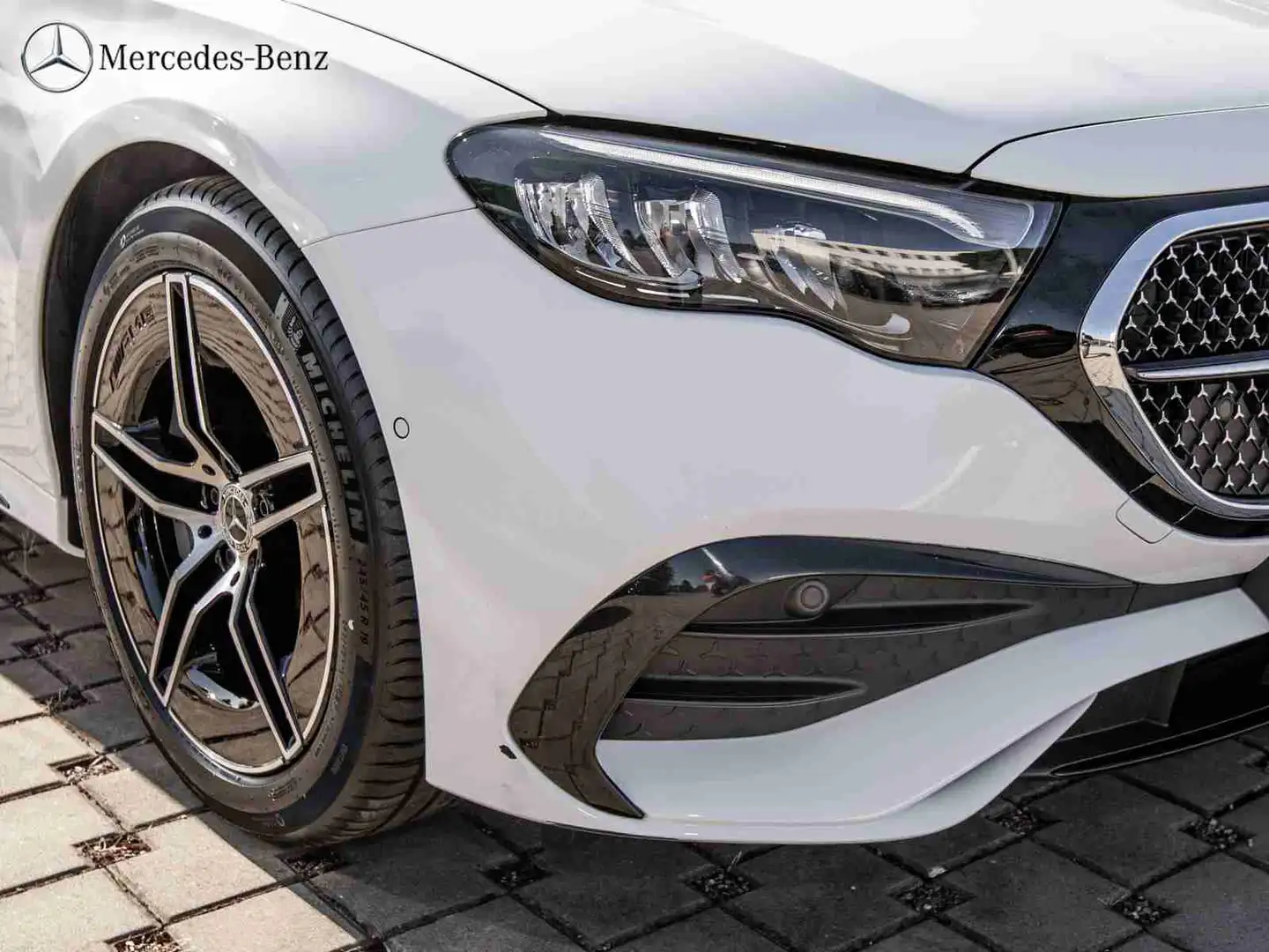 Mercedes-Benz E 200 4M Limousine AMG Night+RüKam+Totwink+ Alb - 2