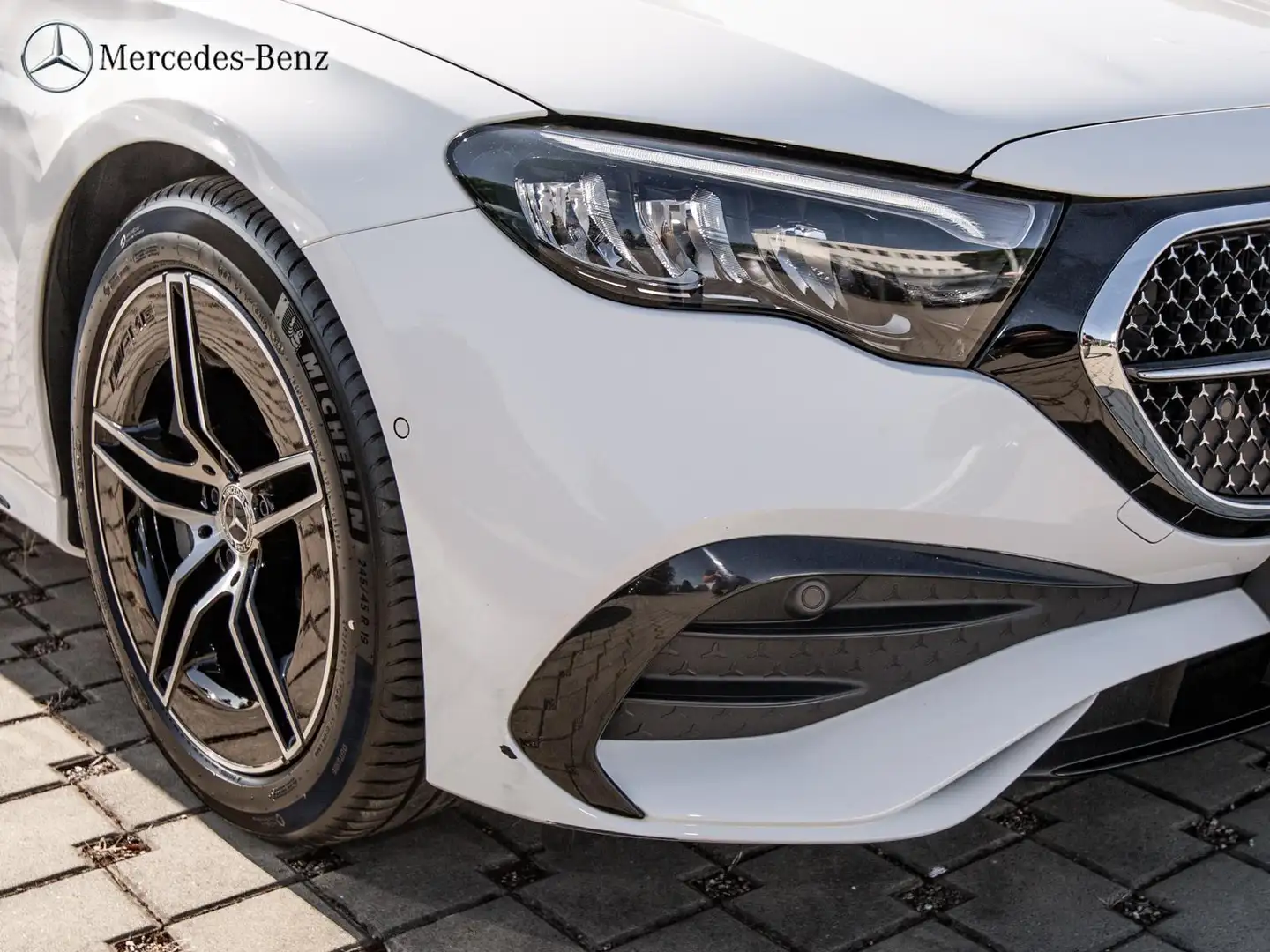 Mercedes-Benz E 200 4M Limousine AMG Night+RüKam+Totwink+ Blanc - 2