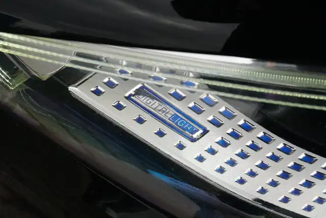 Mercedes-Benz S Class view 11
