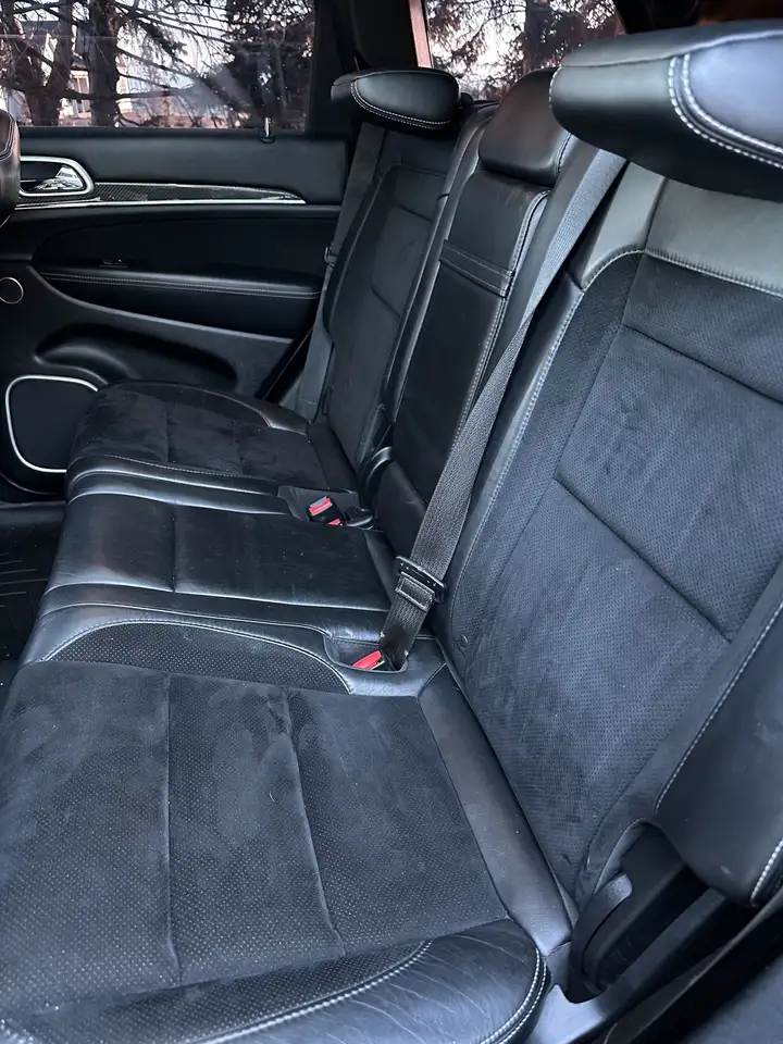 Jeep Grand Cherokee снимка Jeep Grand Cherokee