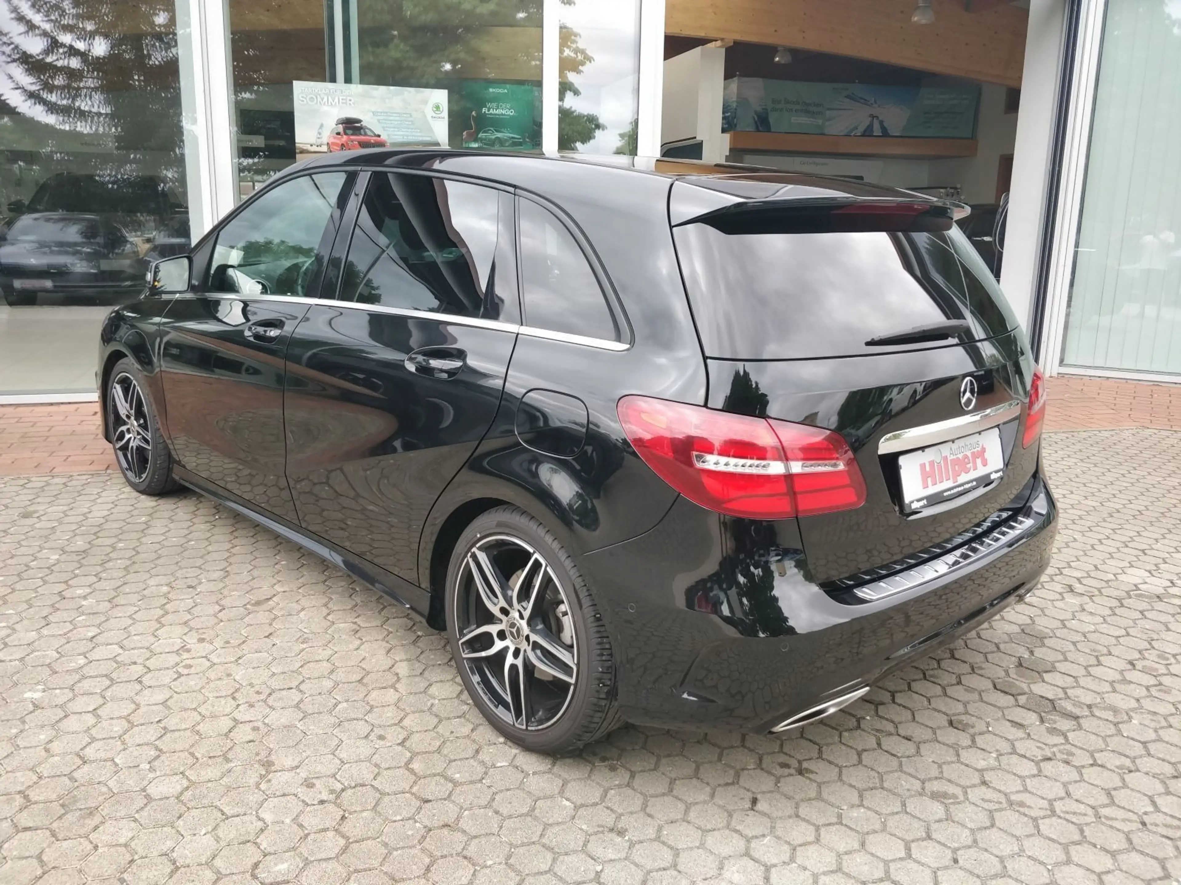Mercedes-Benz B 220 d AMG Line 177PS AHK SHZ NAVI PDC KLIMA LE — photo 4