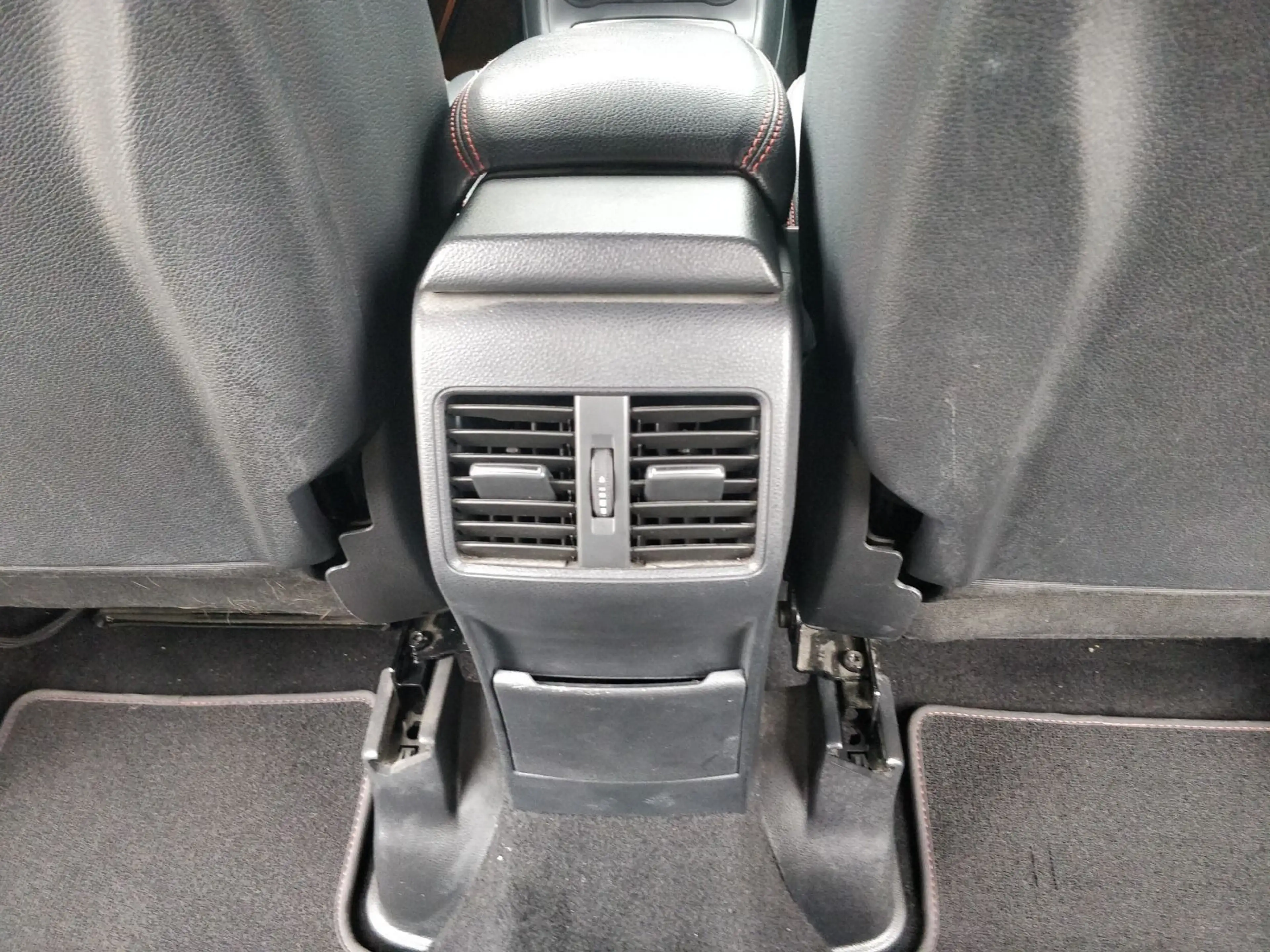Mercedes-Benz B 220 d AMG Line 177PS AHK SHZ NAVI PDC KLIMA LE — photo 10