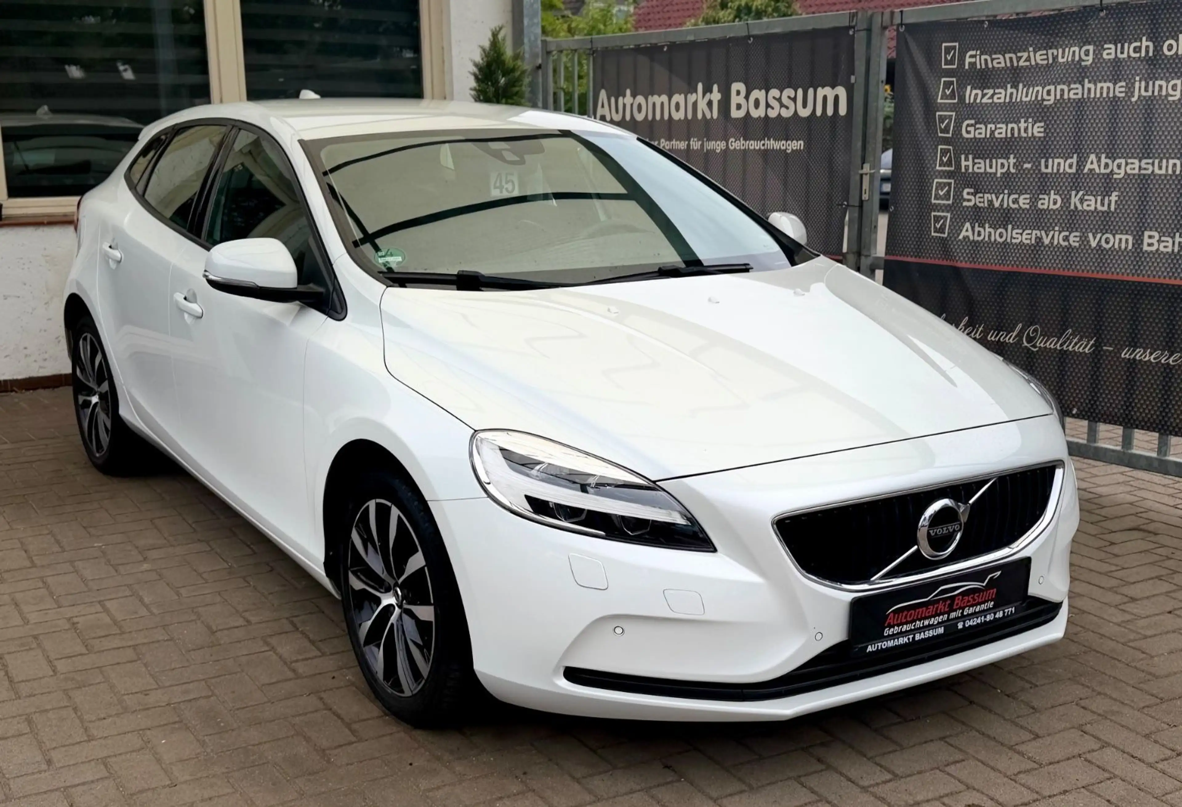 Volvo V40 Momentum LED+Navi+Shz.+Leder+PDC — photo 4