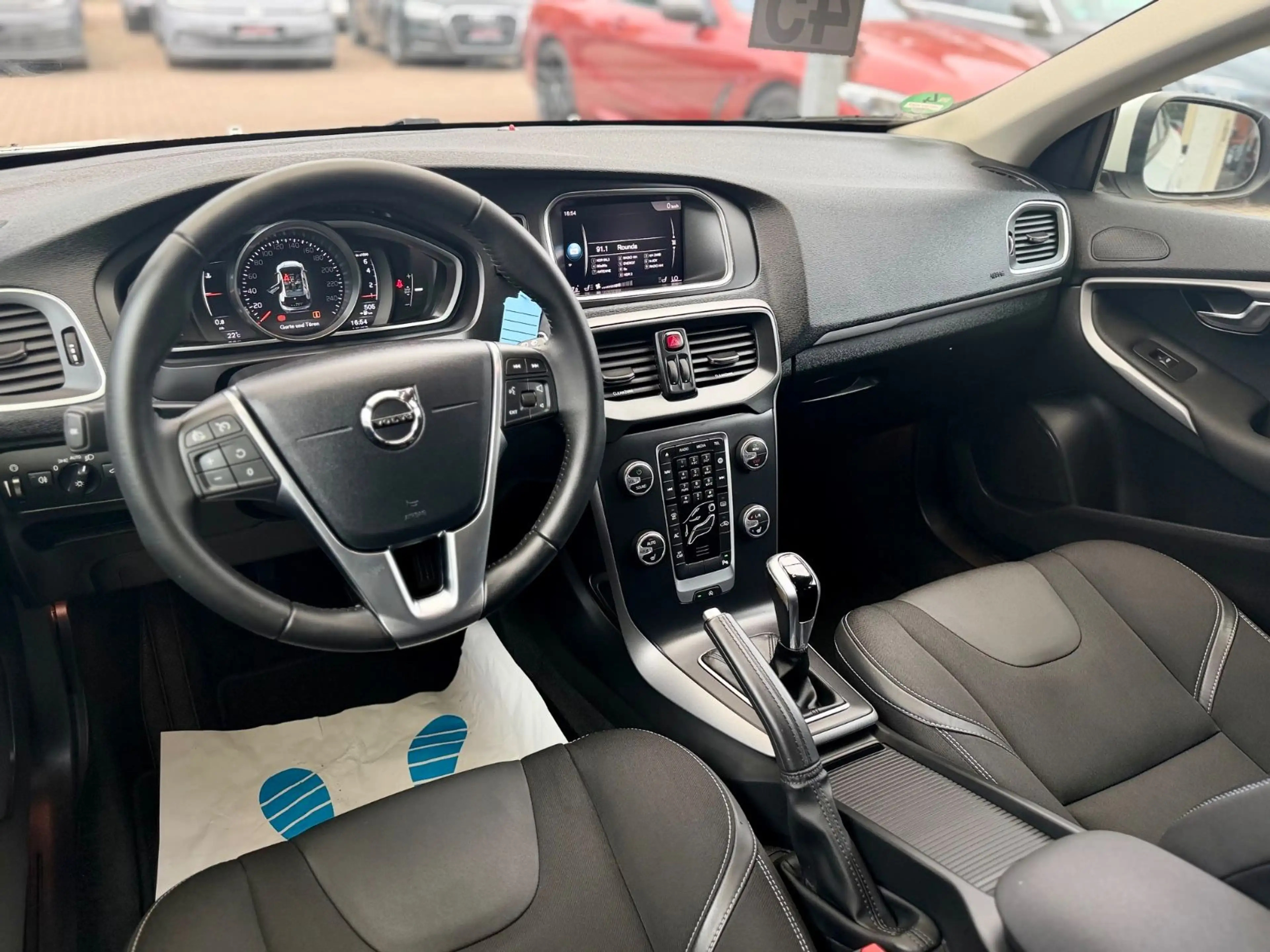 Volvo V40 Momentum LED+Navi+Shz.+Leder+PDC — photo 10
