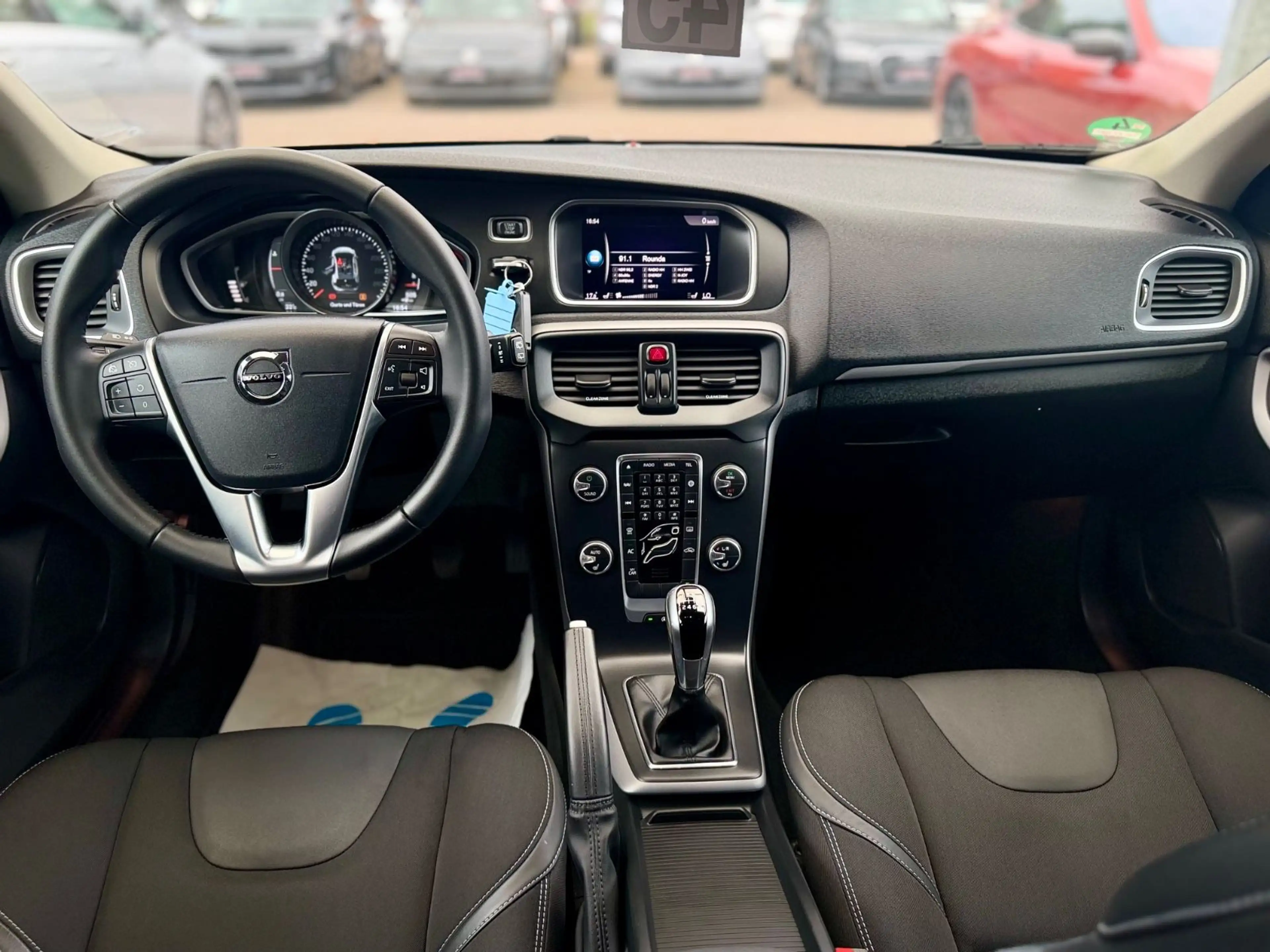 Volvo V40 Momentum LED+Navi+Shz.+Leder+PDC — photo 9