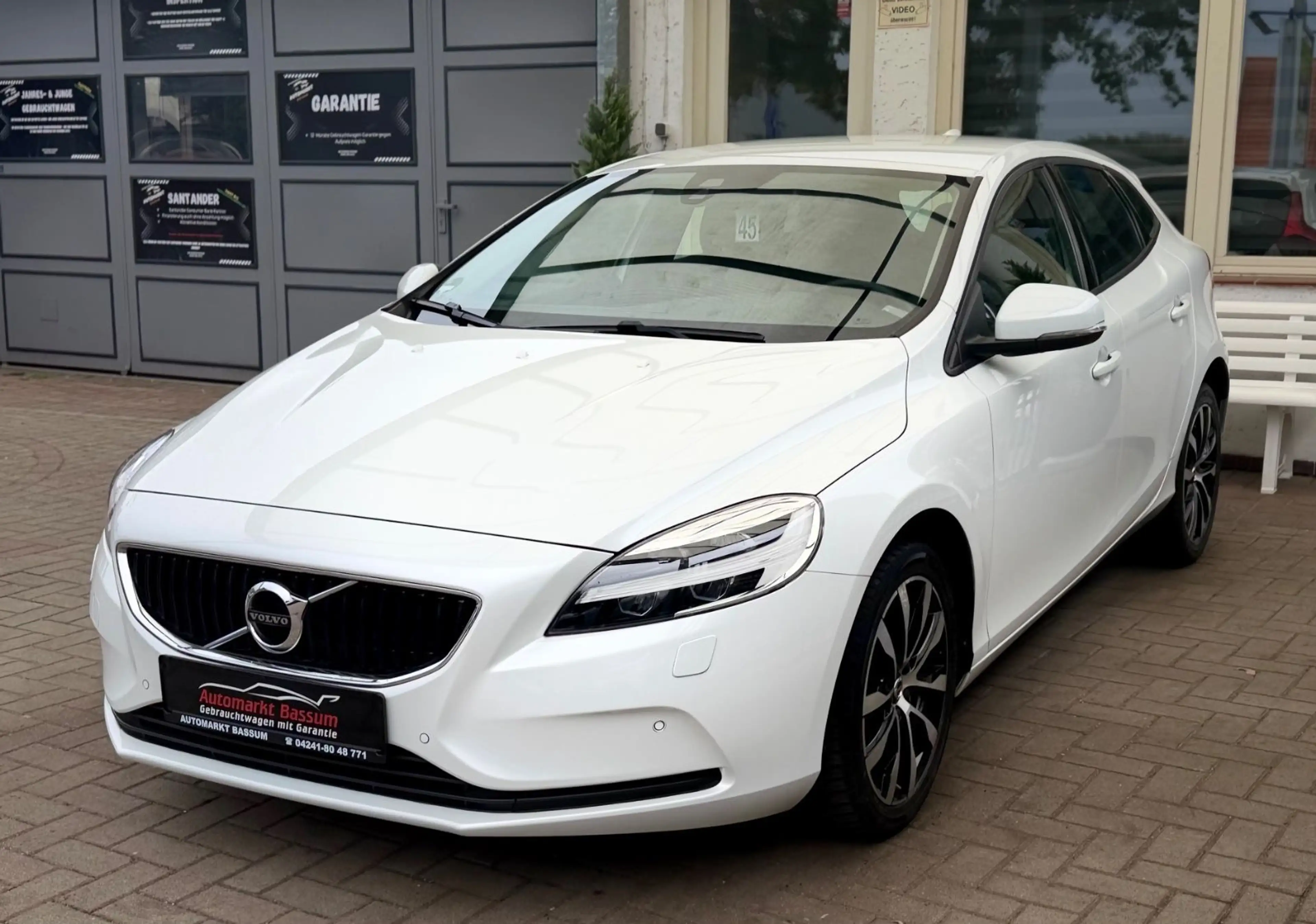Volvo V40 Momentum LED+Navi+Shz.+Leder+PDC — photo 6