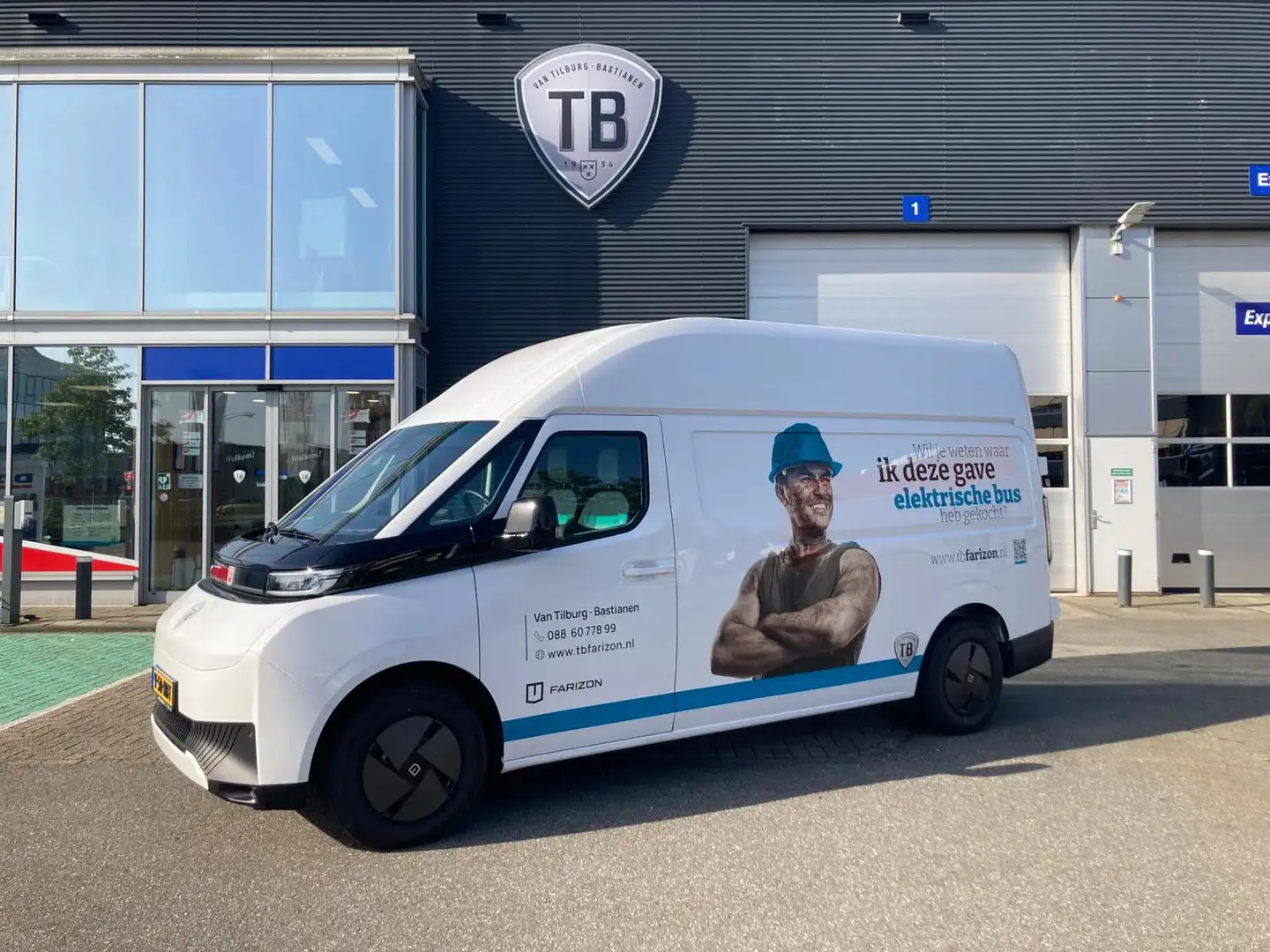 Farizon SV DEMO 83KWh L2H3 Weiß - 1