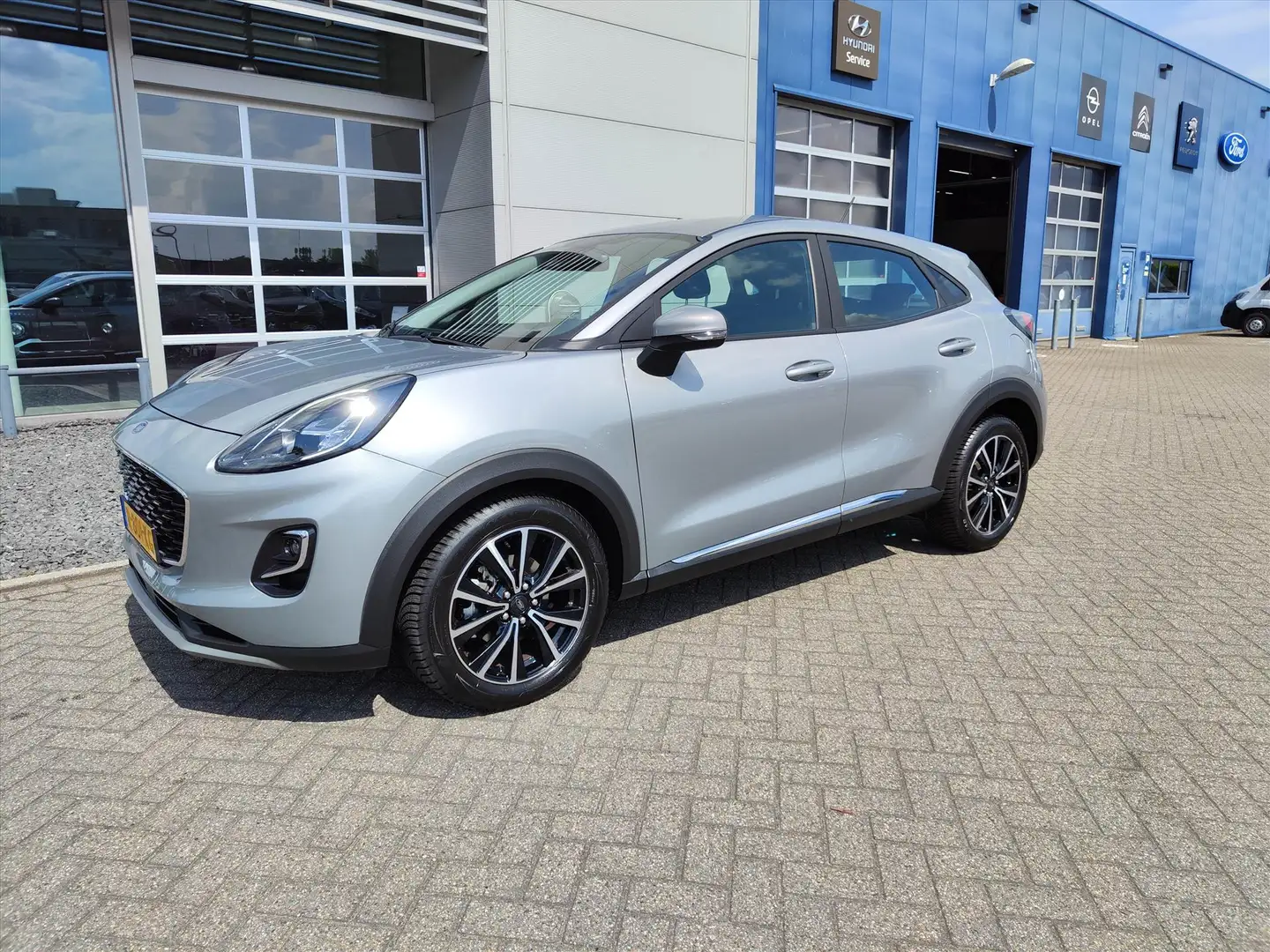 Ford Puma 1.0i Ecoboost Hybrid 125pk Automaat Titanium | Sto Grigio - 2