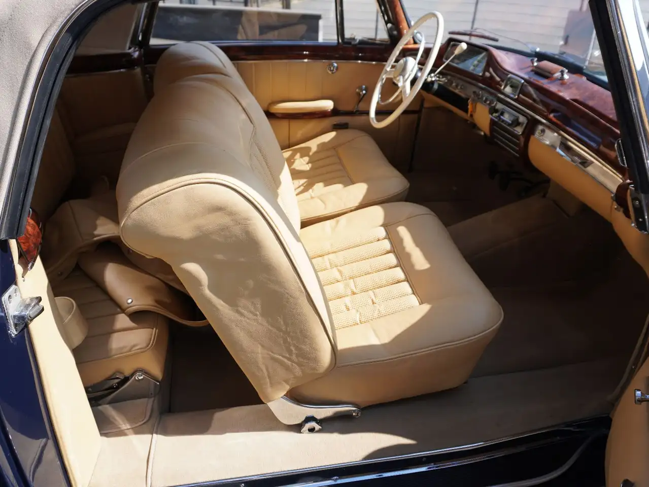 Mercedes-Benz 220 S Pontoncabriolet, foto 9