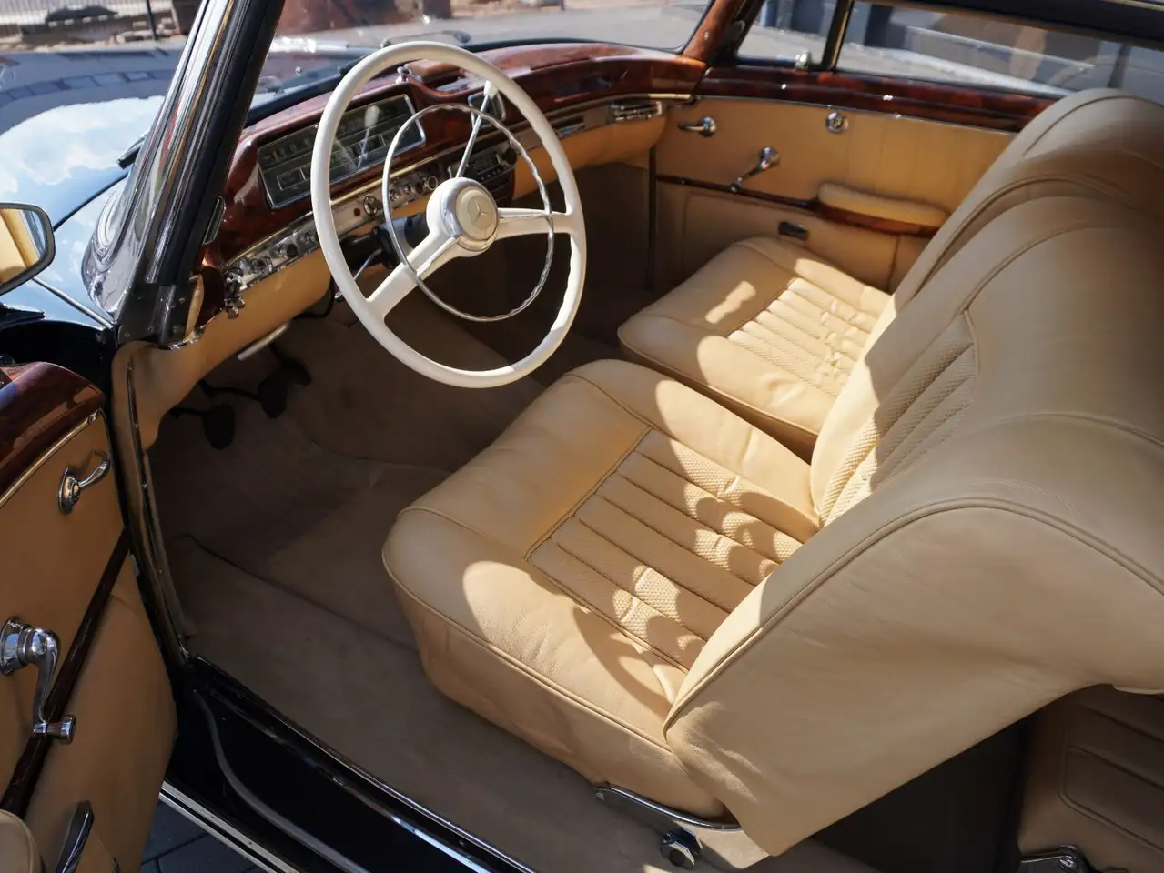 Mercedes-Benz 220 S Pontoncabriolet, foto 6