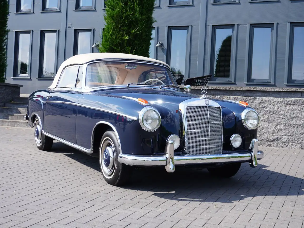 Mercedes-Benz 220 S Pontoncabriolet, foto 2