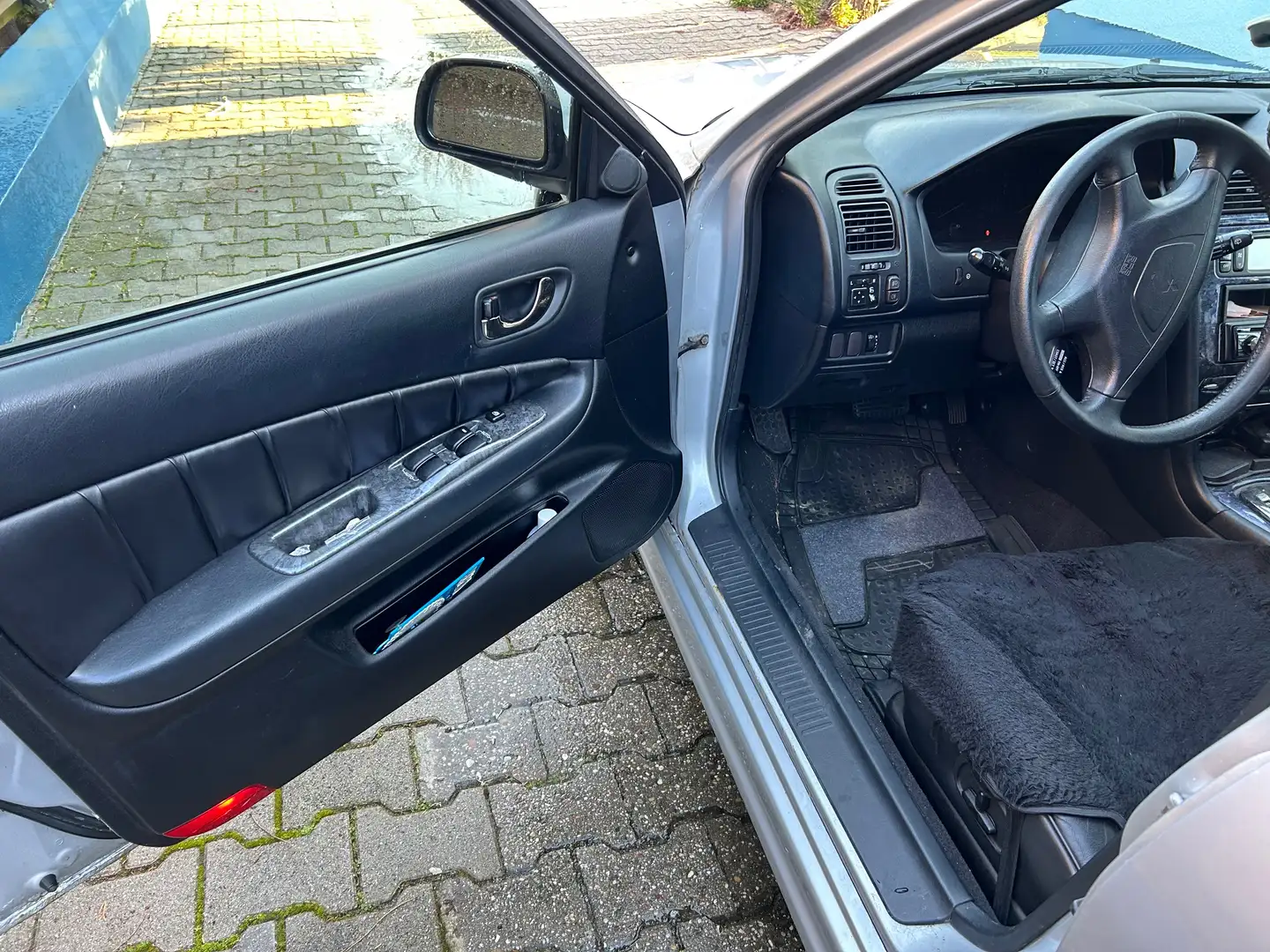 Mitsubishi Galant Galant 2.5 V6 Avance - 1
