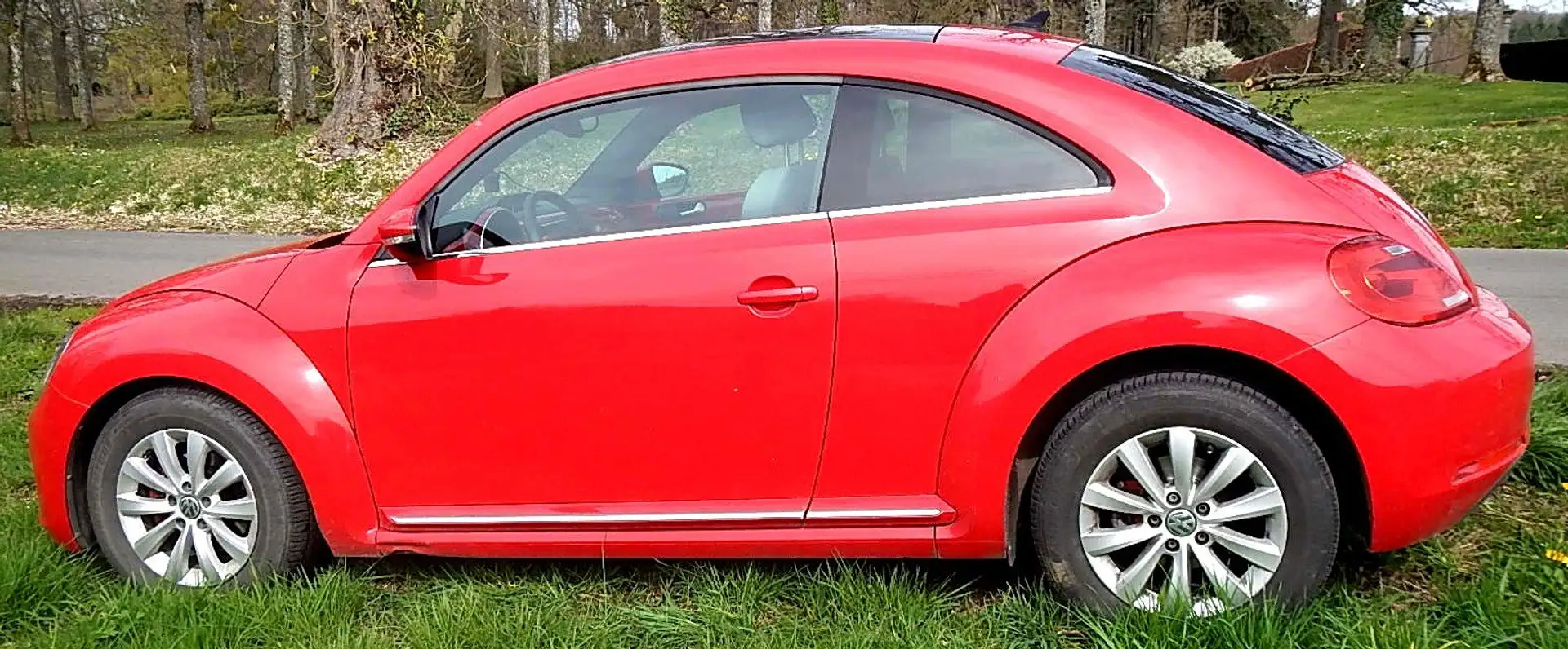 Volkswagen Beetle 1.6 CR TDi Design Rood - 1