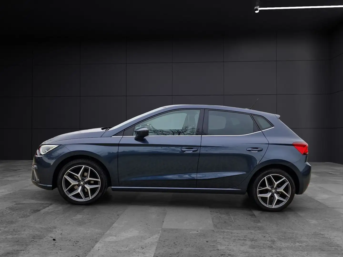SEAT Ibiza Xcellence 1.0 ECO TSI DSG ACC KAMERA LED Grau - 2