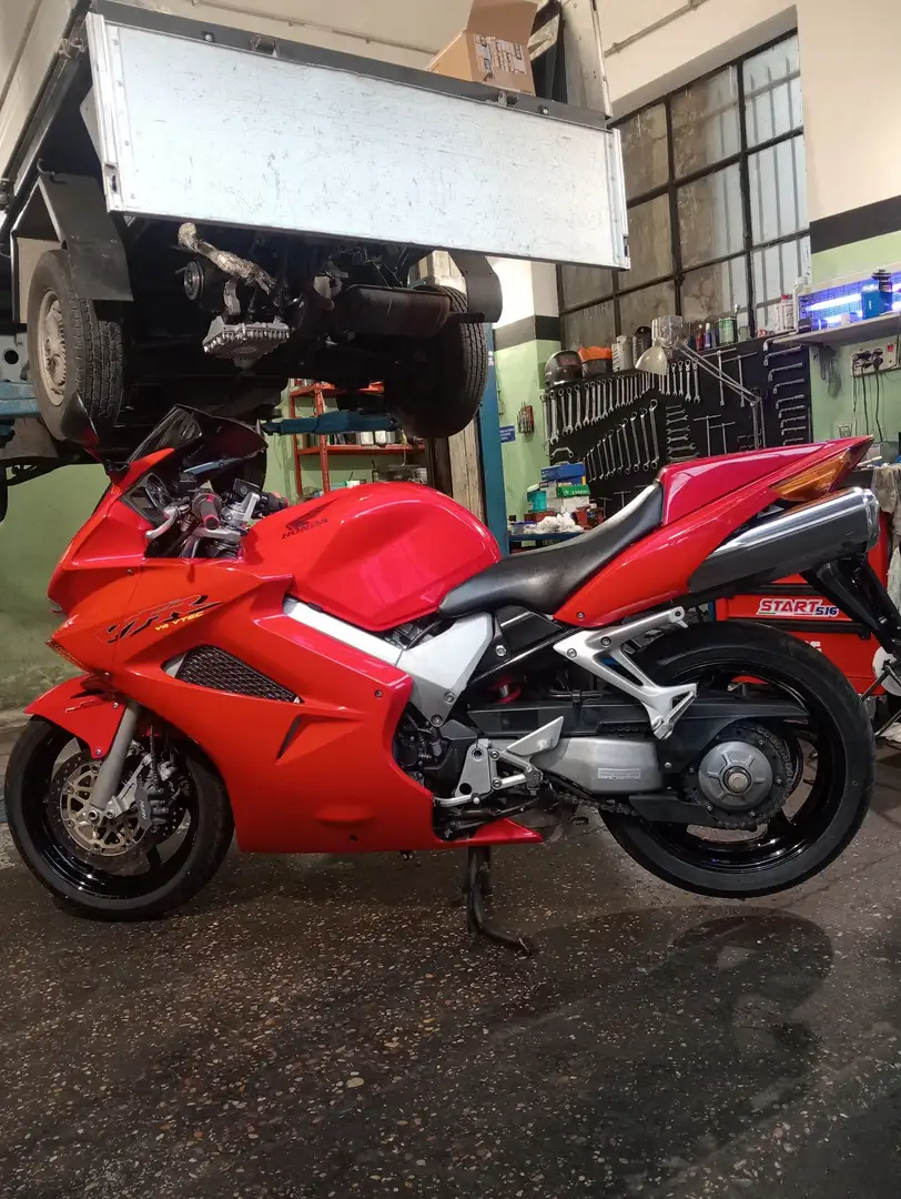 Honda VFR 800 vtec Červená - 1