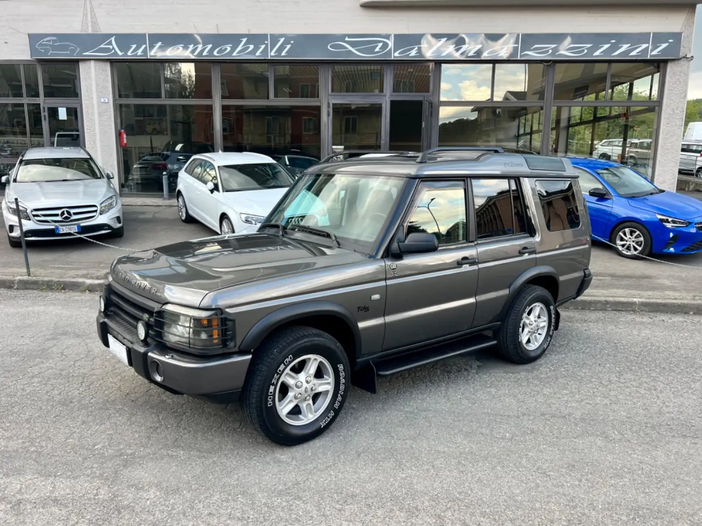 Land Rover Discovery 2.5 Td5 5p. Gris - 1