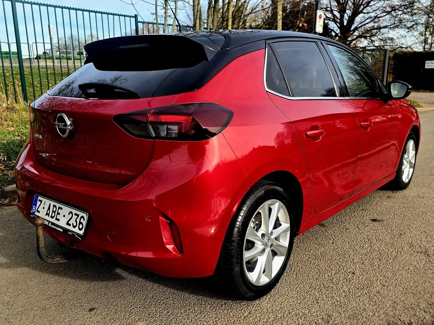 Opel Corsa 1.5 Turbo D Black Édition * Suivi * Garantie * Rood - 2
